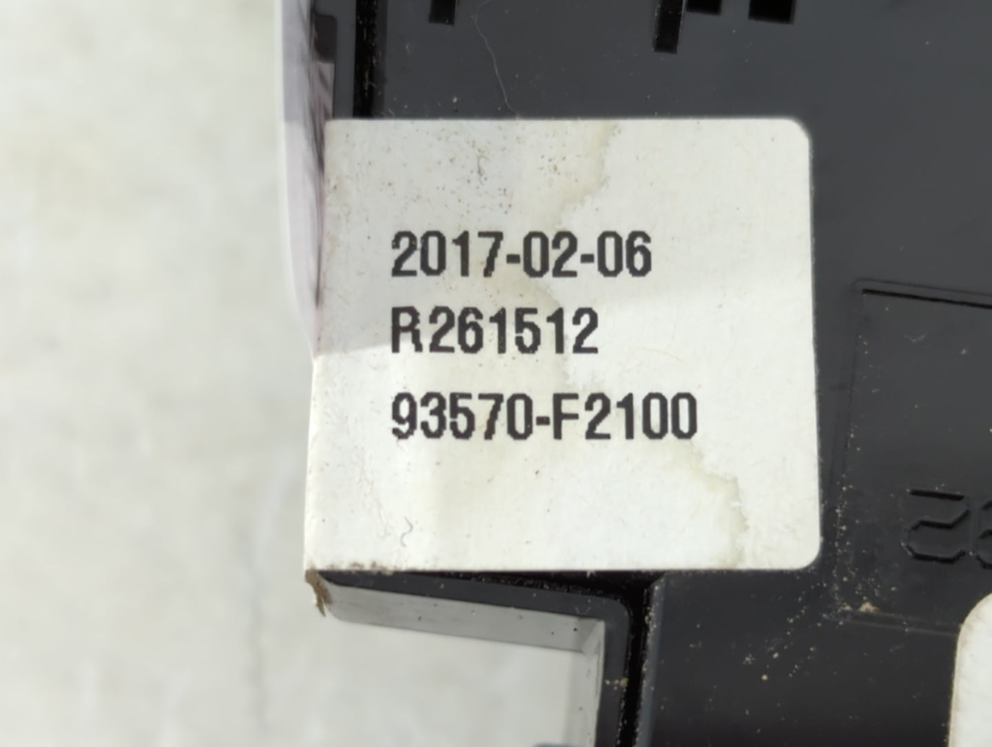 2017-2020 Hyundai Elantra Master Power Window Switch Replacement Driver Side Left P/N:R261512 93570-F2100 Fits OEM Used Auto