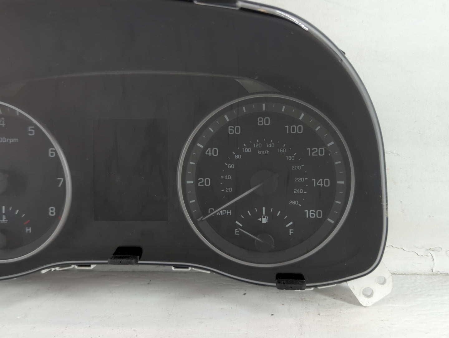 2017-2018 Hyundai Elantra Instrument Cluster Speedometer Gauges P/N:TN157590-15201H 94011-F3012 Fits Fits 2017 2018 OEM Used