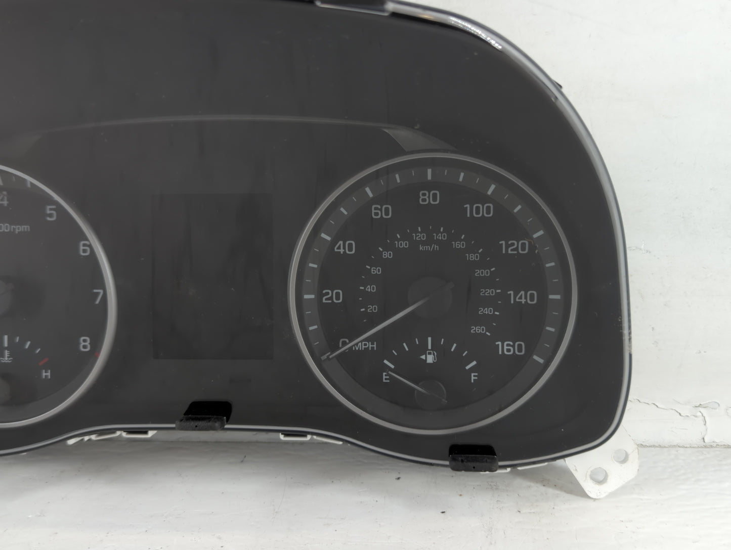 2017-2018 Hyundai Elantra Instrument Cluster Speedometer Gauges P/N:TN157590-15201H 94011-F3012 Fits Fits 2017 2018 OEM Used