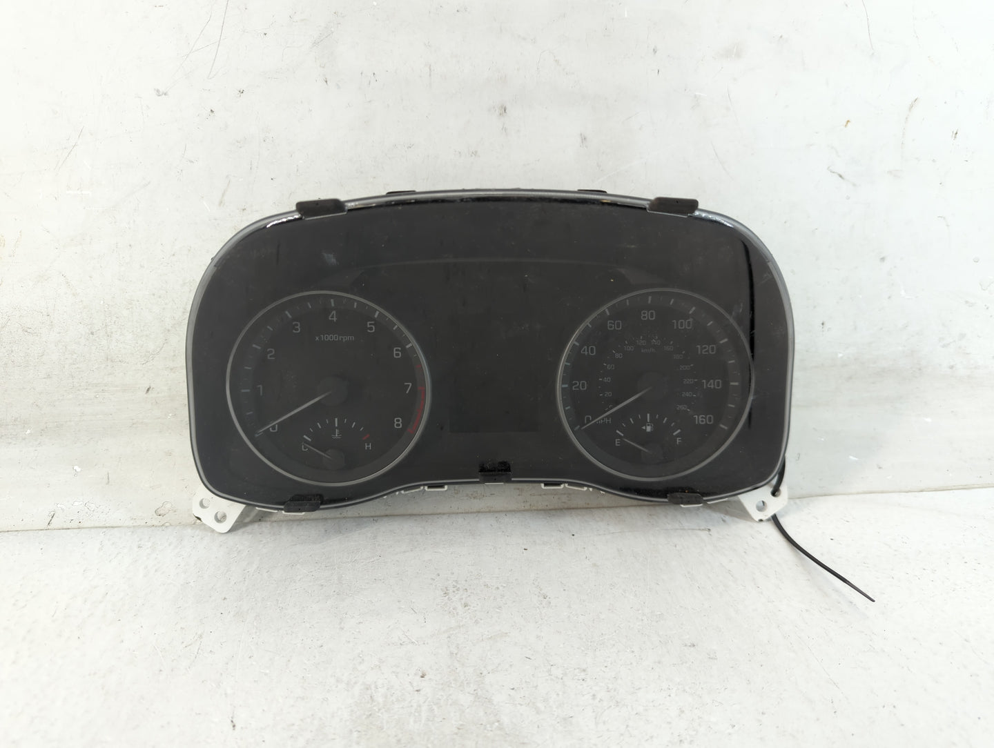 2017-2018 Hyundai Elantra Instrument Cluster Speedometer Gauges P/N:94011-F2061 Fits Fits 2017 2018 OEM Used Auto Parts - Oe