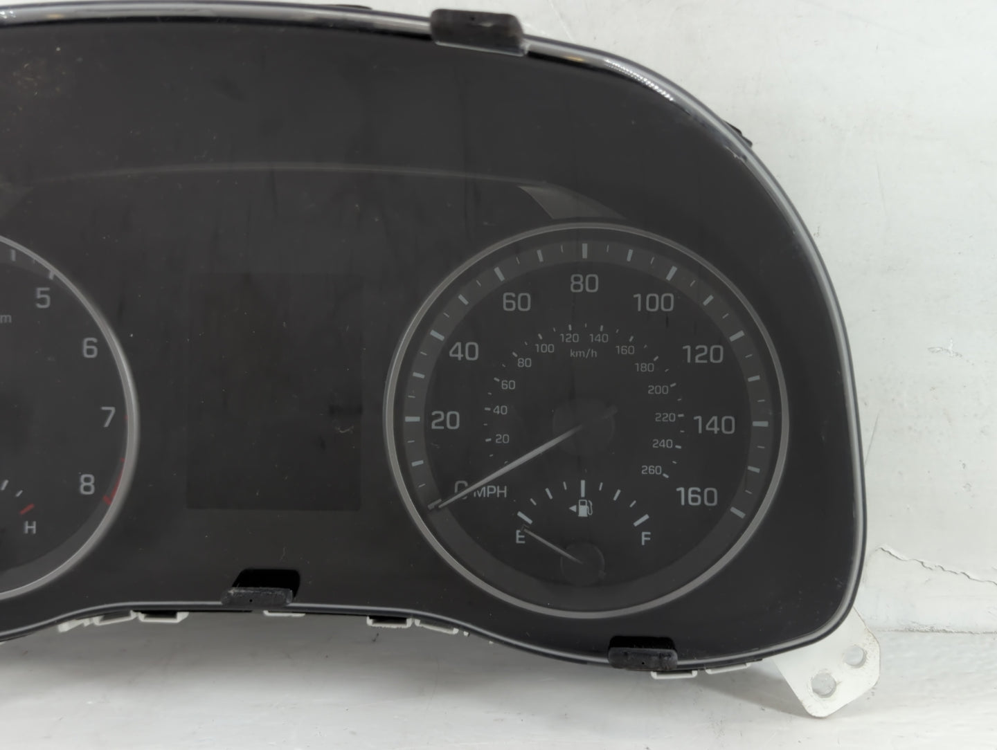 2017-2018 Hyundai Elantra Instrument Cluster Speedometer Gauges P/N:TN157590-15201H 94011-F3012 Fits Fits 2017 2018 OEM Used