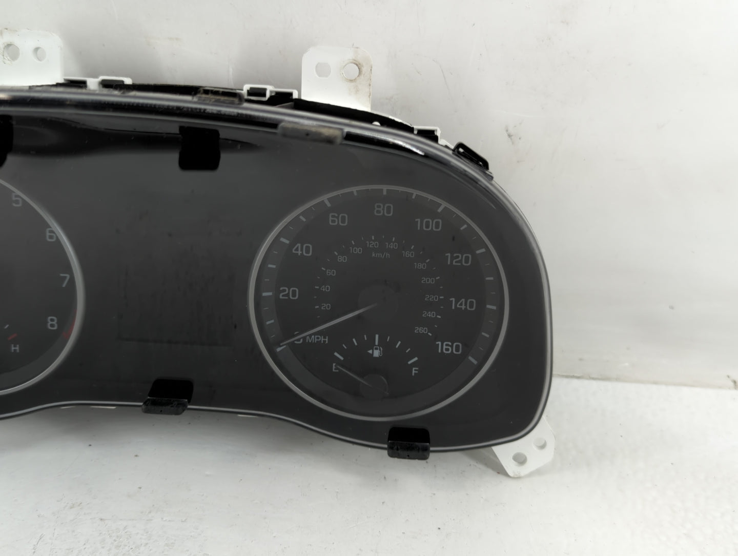 2017-2018 Hyundai Elantra Instrument Cluster Speedometer Gauges P/N:TN157590-15201H 94011-F3012 Fits Fits 2017 2018 OEM Used