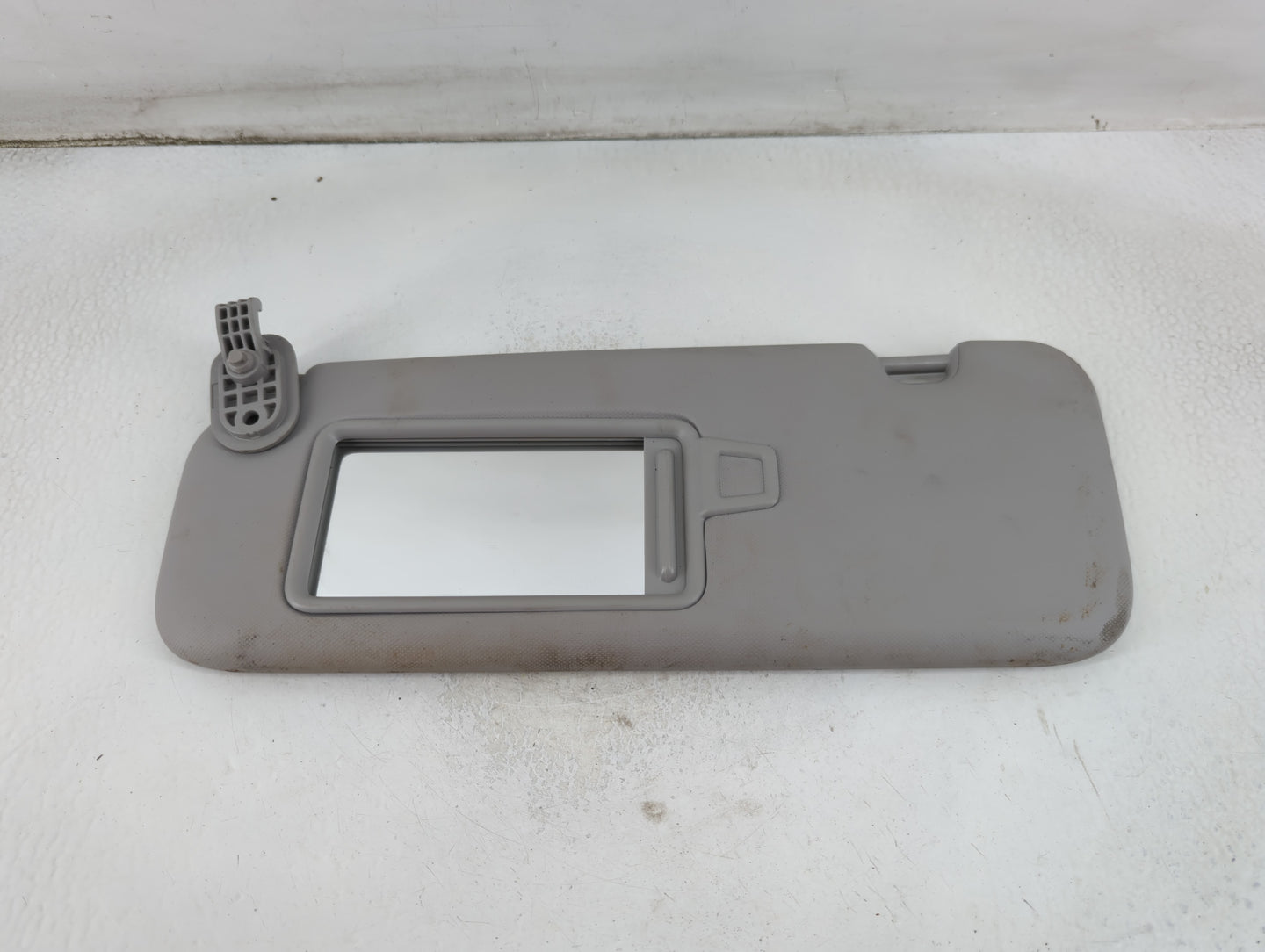 2017-2020 Hyundai Elantra Sun Visor Shade Replacement Driver Left Mirror Fits Fits 2017 2018 2019 2020 OEM Used Auto Parts -