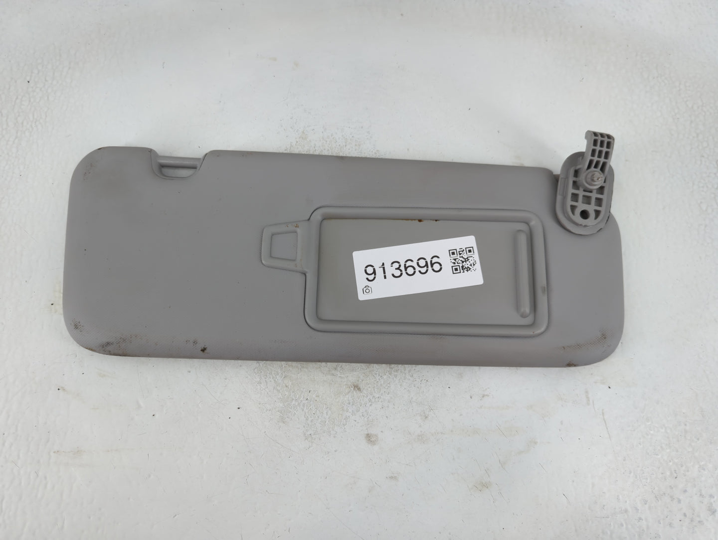 2017-2020 Hyundai Elantra Sun Visor Shade Replacement Passenger Right Mirror Fits Fits 2017 2018 2019 2020 OEM Used Auto Par