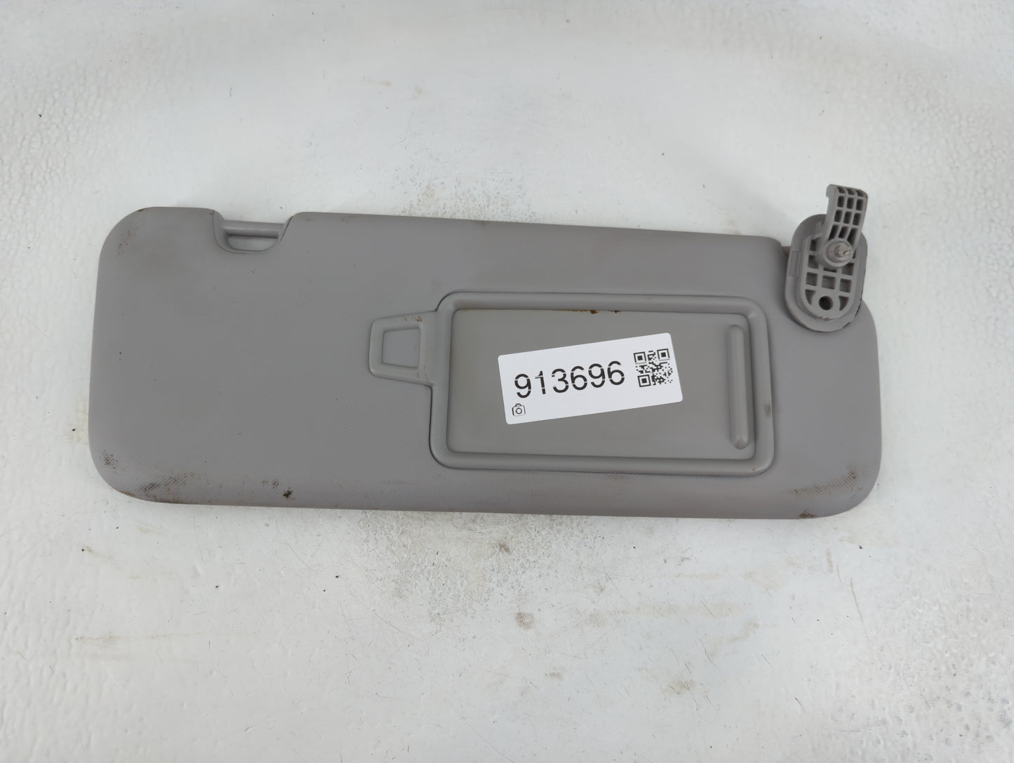 2017-2020 Hyundai Elantra Sun Visor Shade Replacement Passenger Right Mirror Fits Fits 2017 2018 2019 2020 OEM Used Auto Par
