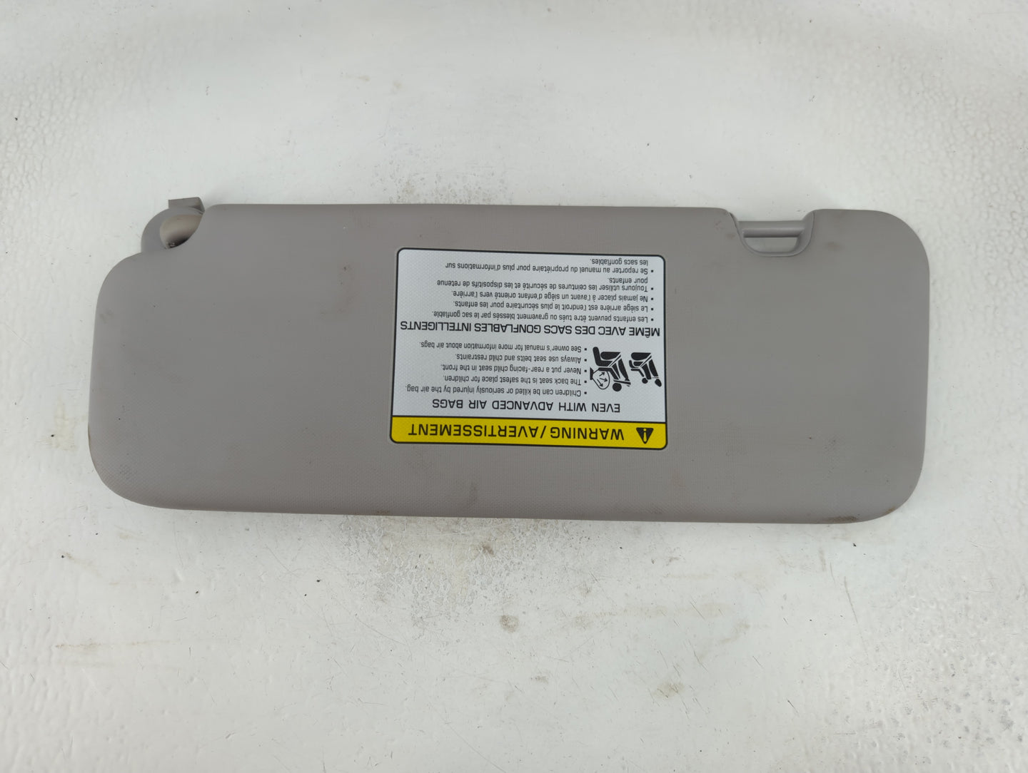 2017-2020 Hyundai Elantra Sun Visor Shade Replacement Passenger Right Mirror Fits Fits 2017 2018 2019 2020 OEM Used Auto Par