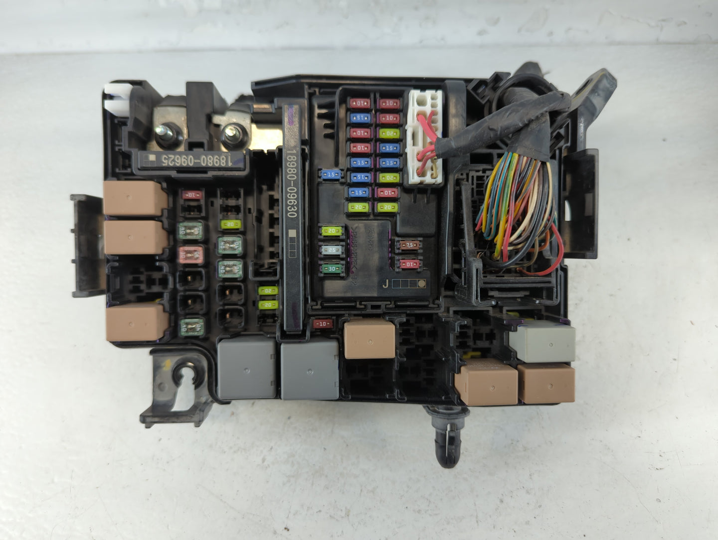 2018 Hyundai Elantra Fusebox Fuse Box Panel Relay Module P/N:91956-F2022 Fits OEM Used Auto Parts - Oemusedautoparts1.com