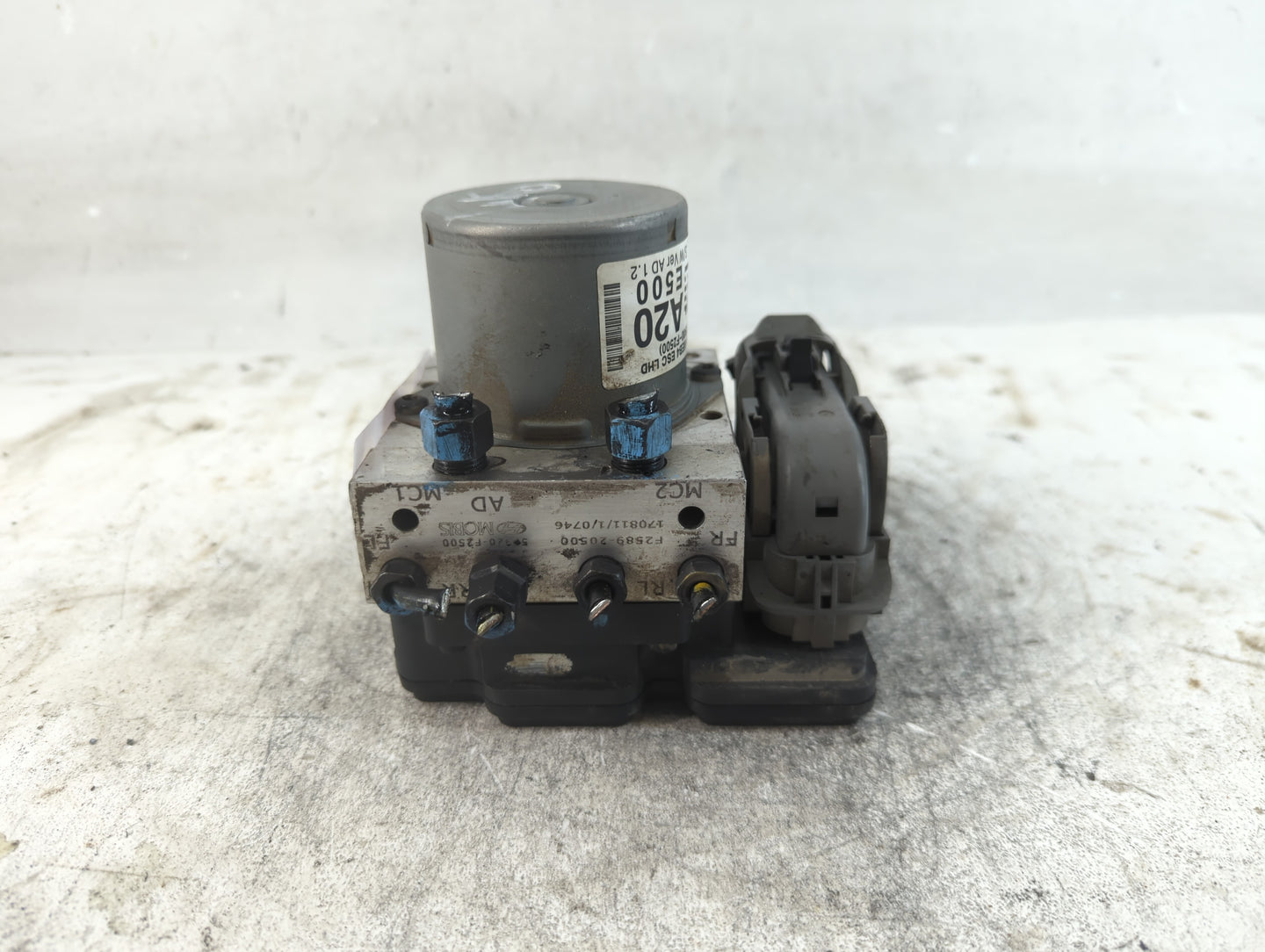2017-2019 Hyundai Elantra ABS Pump Control Module Replacement P/N:58920-F2500 Fits Fits 2017 2018 2019 OEM Used Auto Parts -
