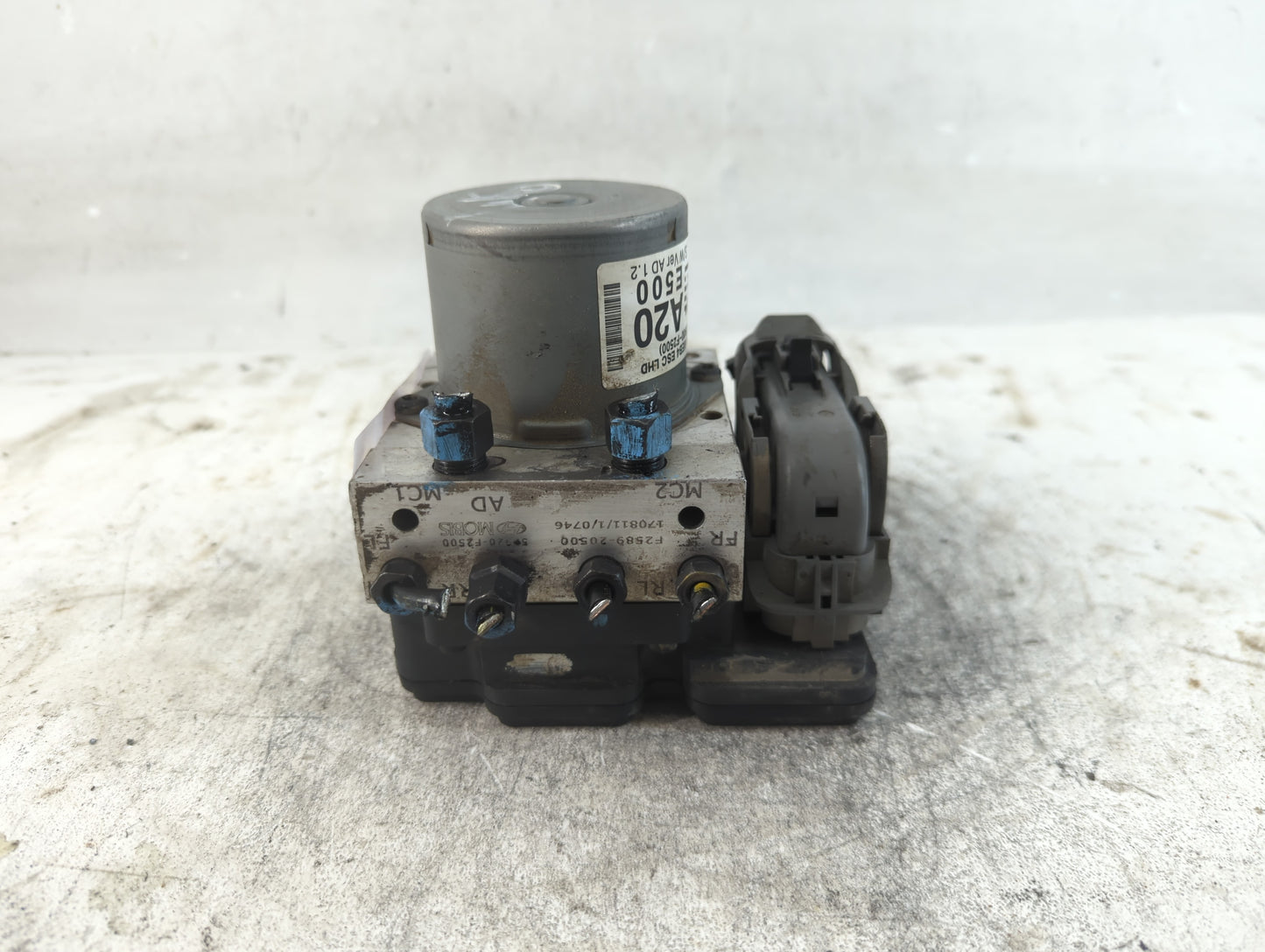 2017-2019 Hyundai Elantra ABS Pump Control Module Replacement P/N:58920-F2500 Fits Fits 2017 2018 2019 OEM Used Auto Parts -