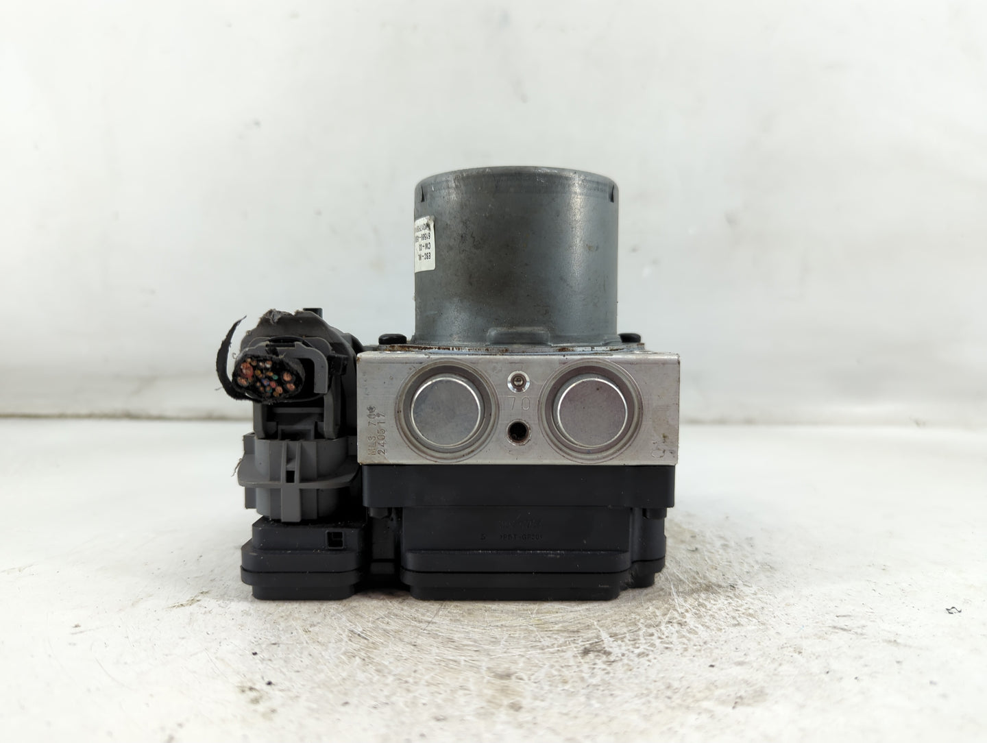 2017-2019 Hyundai Elantra ABS Pump Control Module Replacement P/N:58900-F2500 Fits Fits 2017 2018 2019 OEM Used Auto Parts -