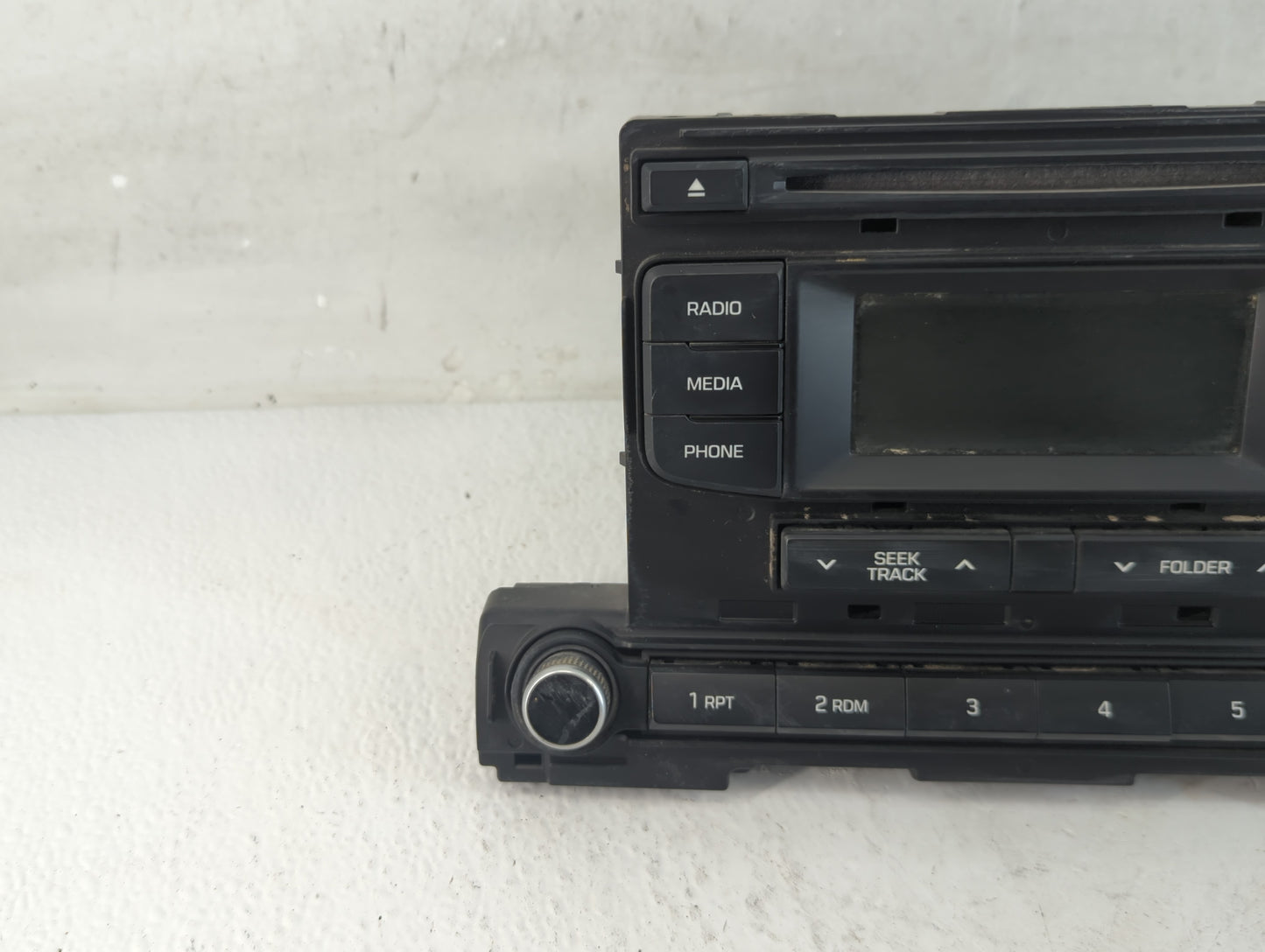 2017-2018 Hyundai Elantra Radio AM FM Cd Player Receiver Replacement P/N:96170-F2270UAT Fits Fits 2017 2018 OEM Used Auto Pa