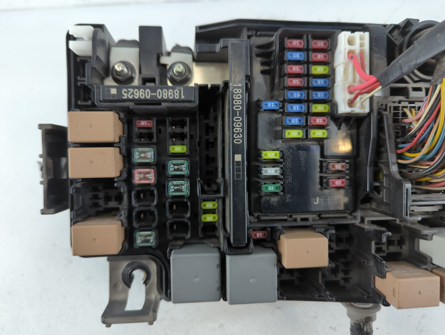 2018 Hyundai Elantra Fusebox Fuse Box Panel Relay Module P/N:91956-F2022 Fits OEM Used Auto Parts - Oemusedautoparts1.com