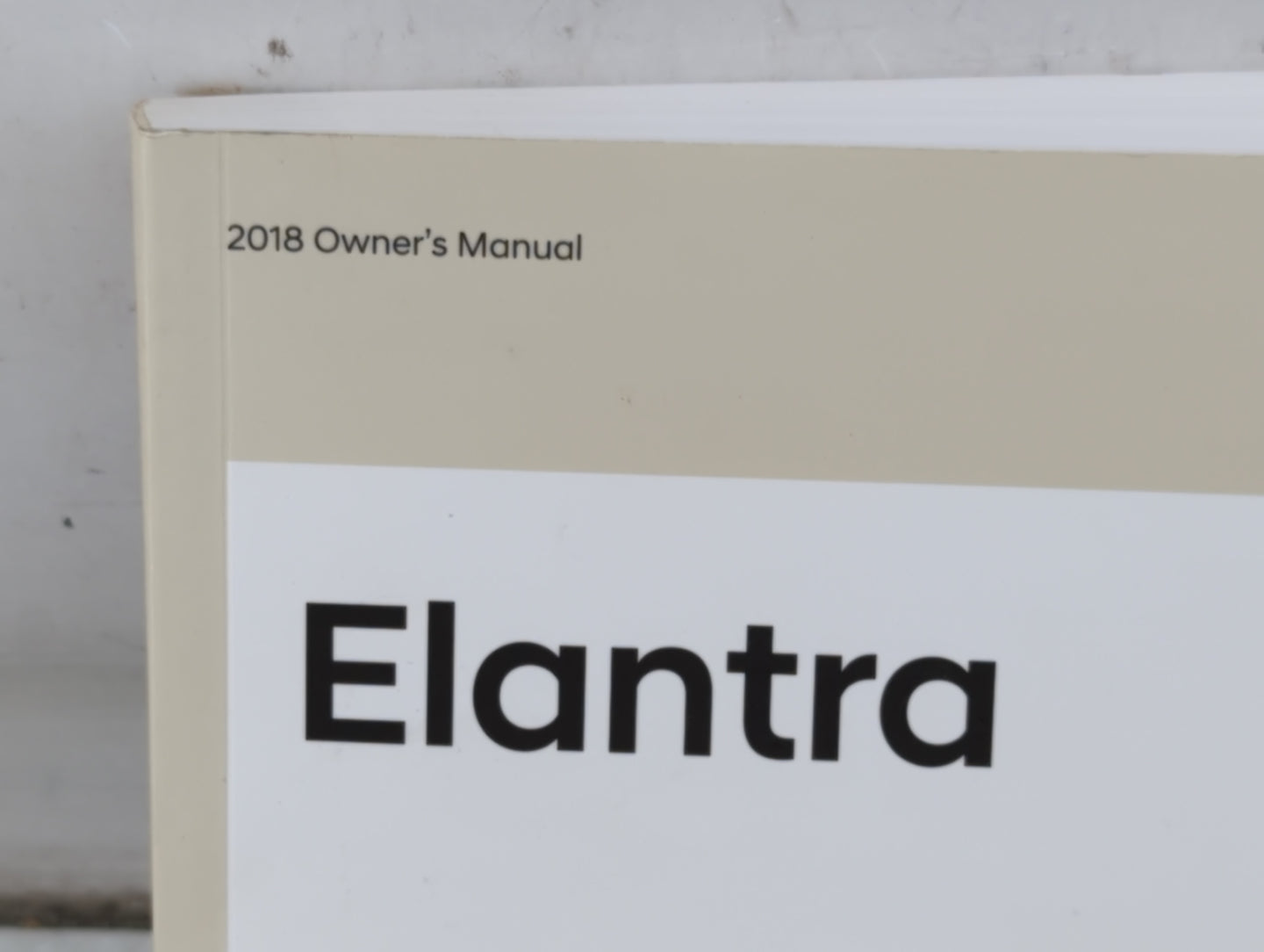2018 Hyundai Elantra Owners Manual Book Guide P/N:IF20-EU76E OEM Used Auto Parts - Oemusedautoparts1.com