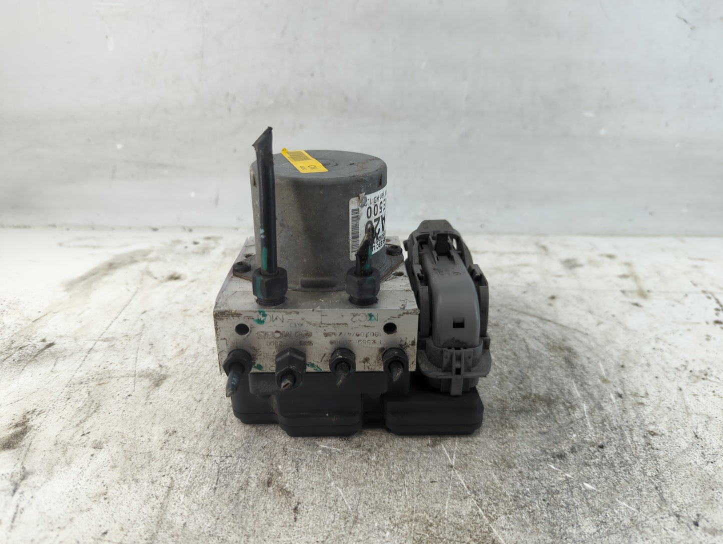 2017-2019 Hyundai Elantra ABS Pump Control Module Replacement P/N:58900-F2500 Fits Fits 2017 2018 2019 OEM Used Auto Parts -