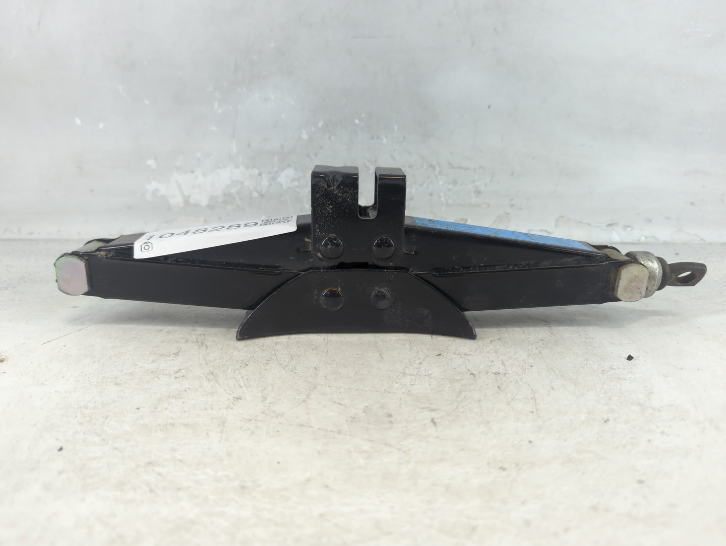 2018 Hyundai Elantra Gt Spare Scissor Car Jack - Oemusedautoparts1.com
