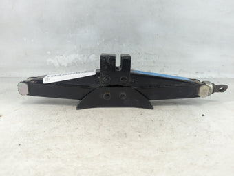 compare product 2018 Hyundai Elantra Gt Spare Scissor Car Jack