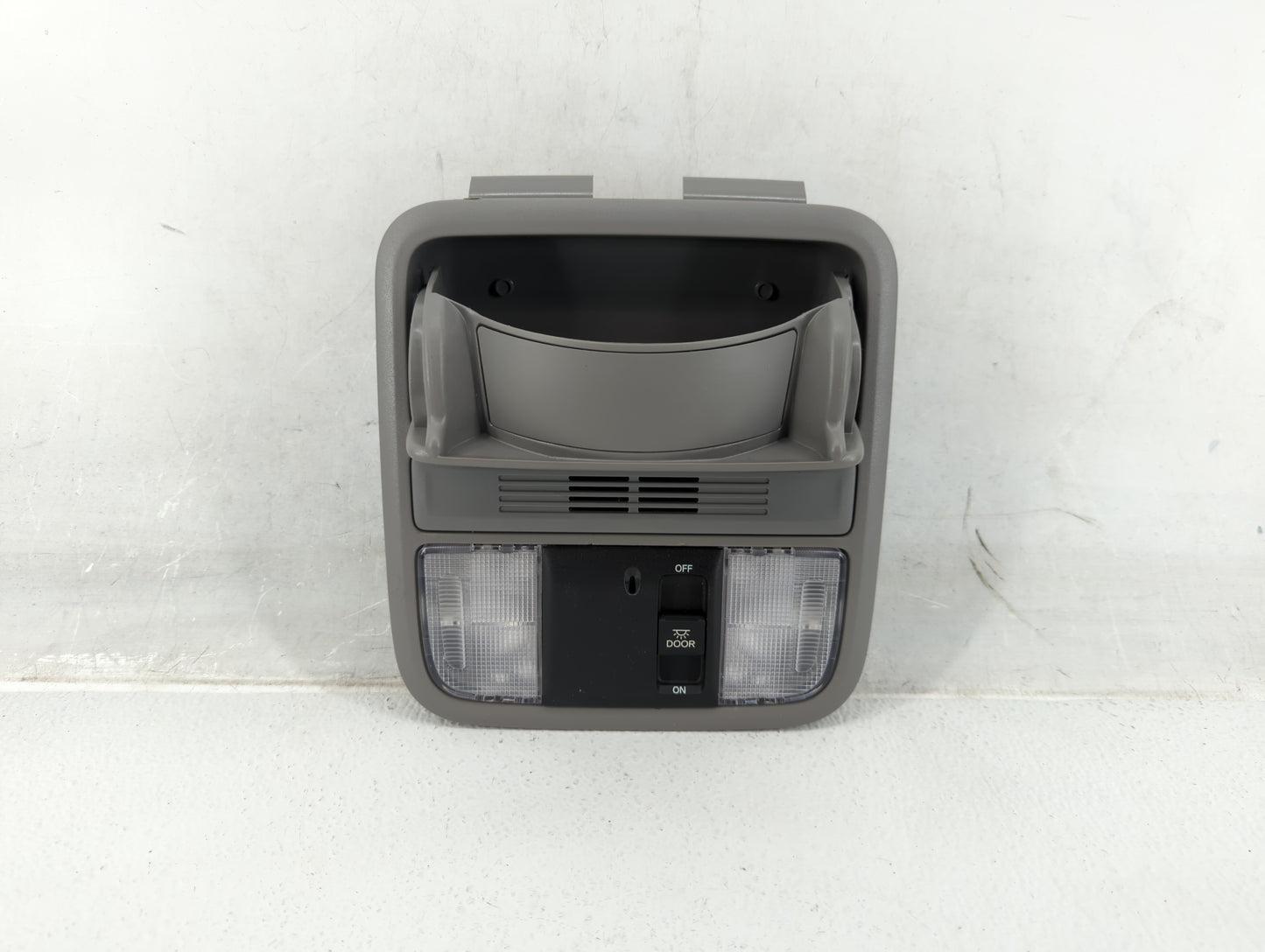 2018 Hyundai Elantra Gt Overhead Roof Console - Oemusedautoparts1.com