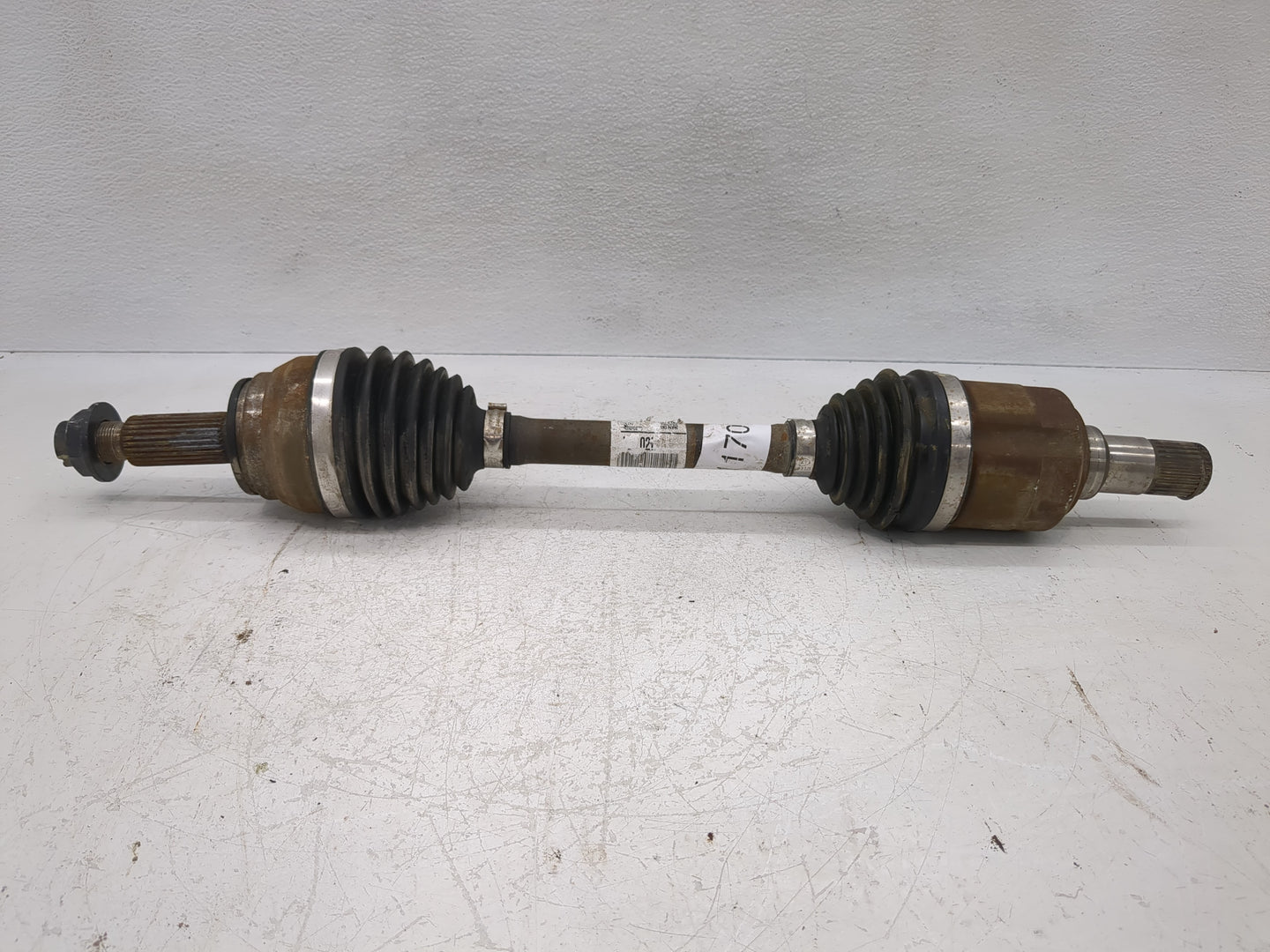 2017-2020 Hyundai Ioniq Axle Shaft Front Driver Cv C/v - Oemusedautoparts1.com