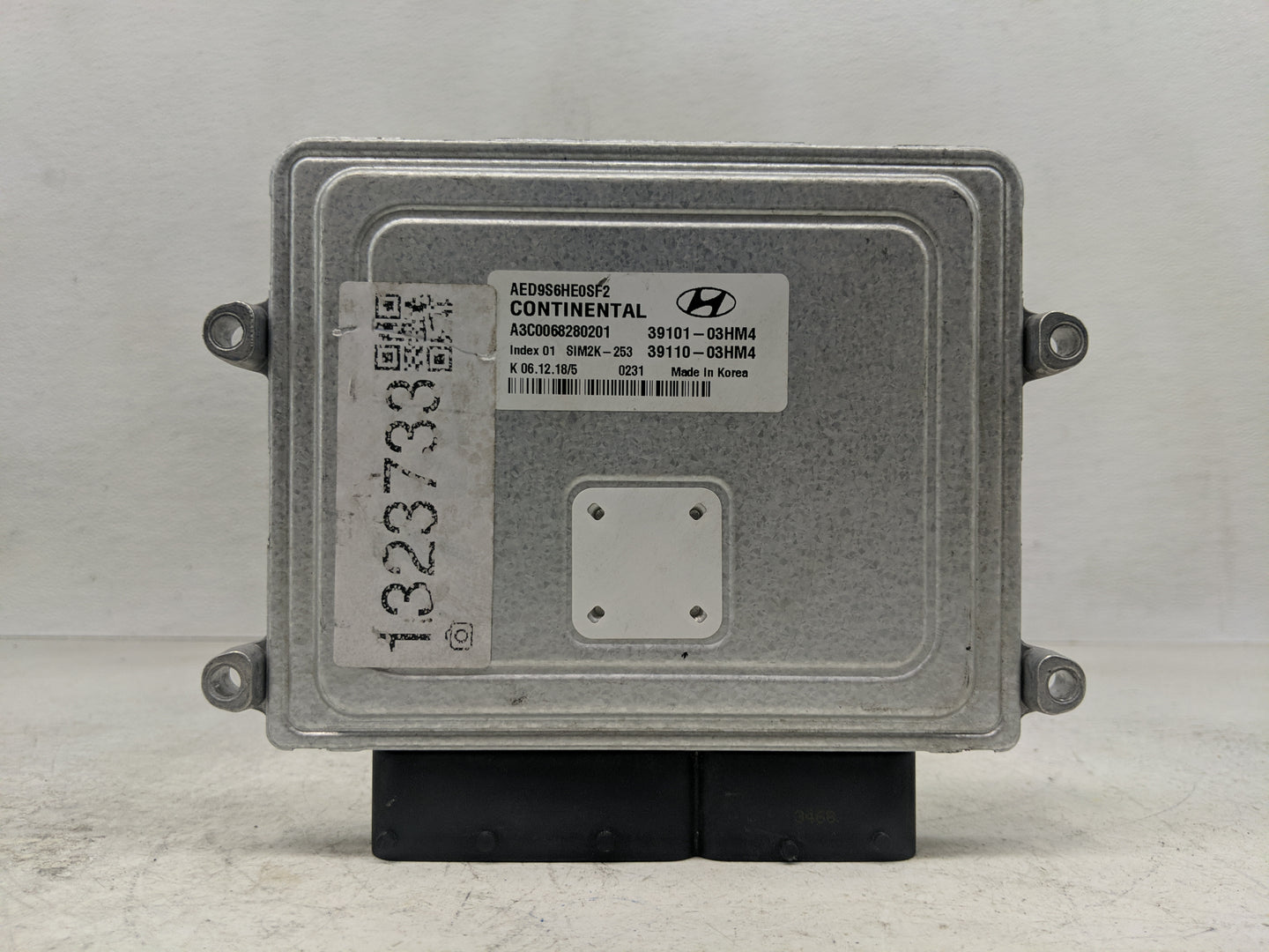 2017-2020 Hyundai Ioniq PCM Engine Control Computer ECU ECM PCU OEM P/N:39110-03HM4 39101-03HM4 Fits Fits 2017 2018 2019 202