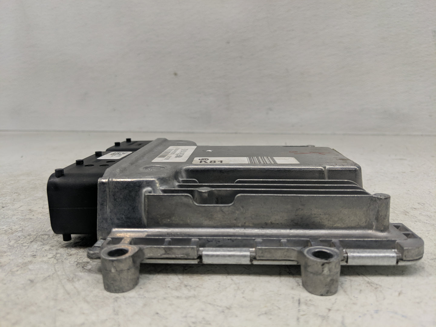 2017-2020 Hyundai Ioniq PCM Engine Control Computer ECU ECM PCU OEM P/N:39110-03HM4 39101-03HM4 Fits Fits 2017 2018 2019 202