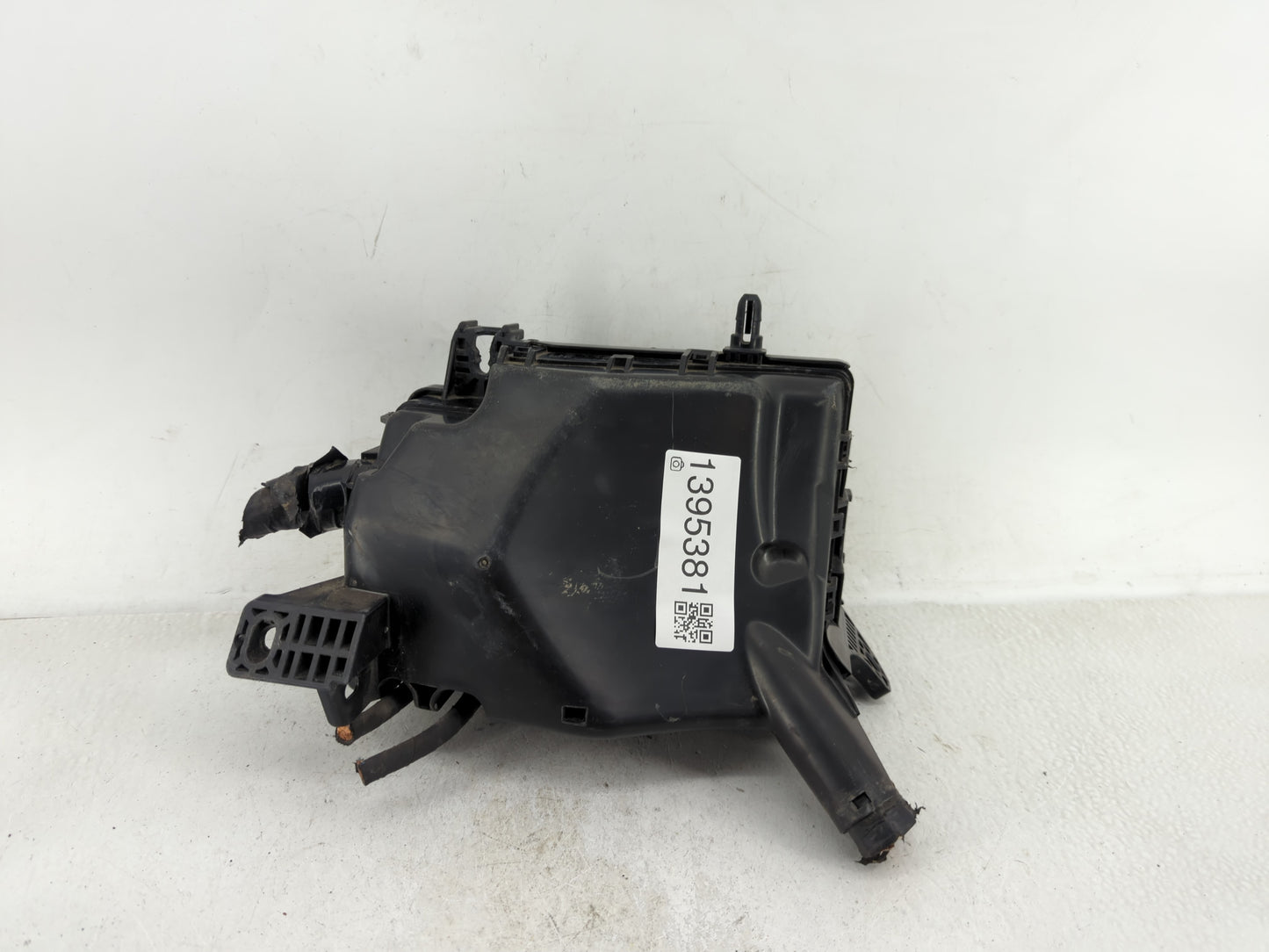 2017-2018 Hyundai Ioniq Fusebox Fuse Box Panel Relay Module P/N:91431-m7192 Fits Fits 2017 2018 OEM Used Auto Parts - Oemuse