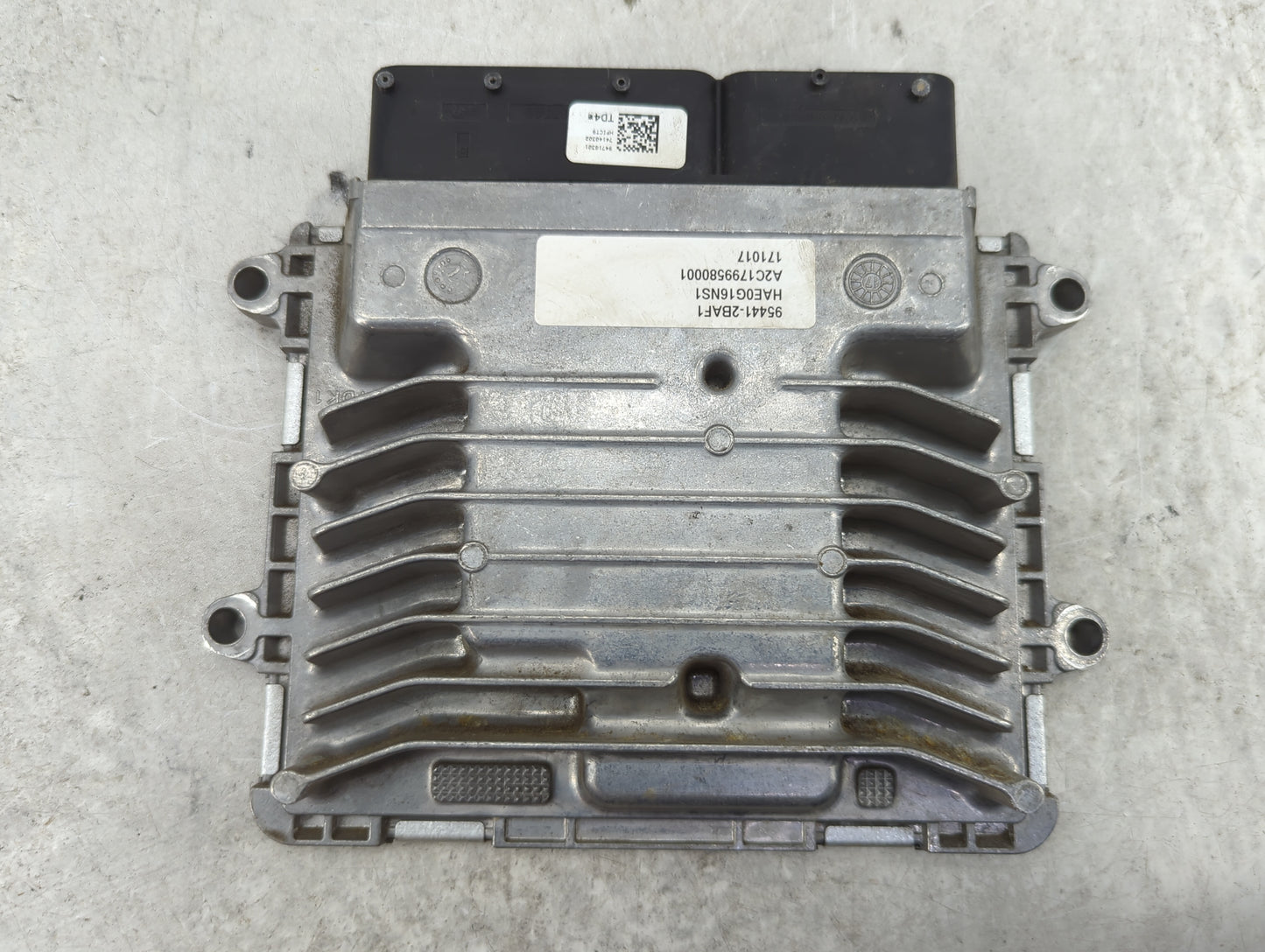 2018 Hyundai Ioniq PCM Engine Control Computer ECU ECM PCU OEM P/N:AE17NG0K16A0 A2C1799580001, 95441-2BAF1, SIM2K-305 Fits O
