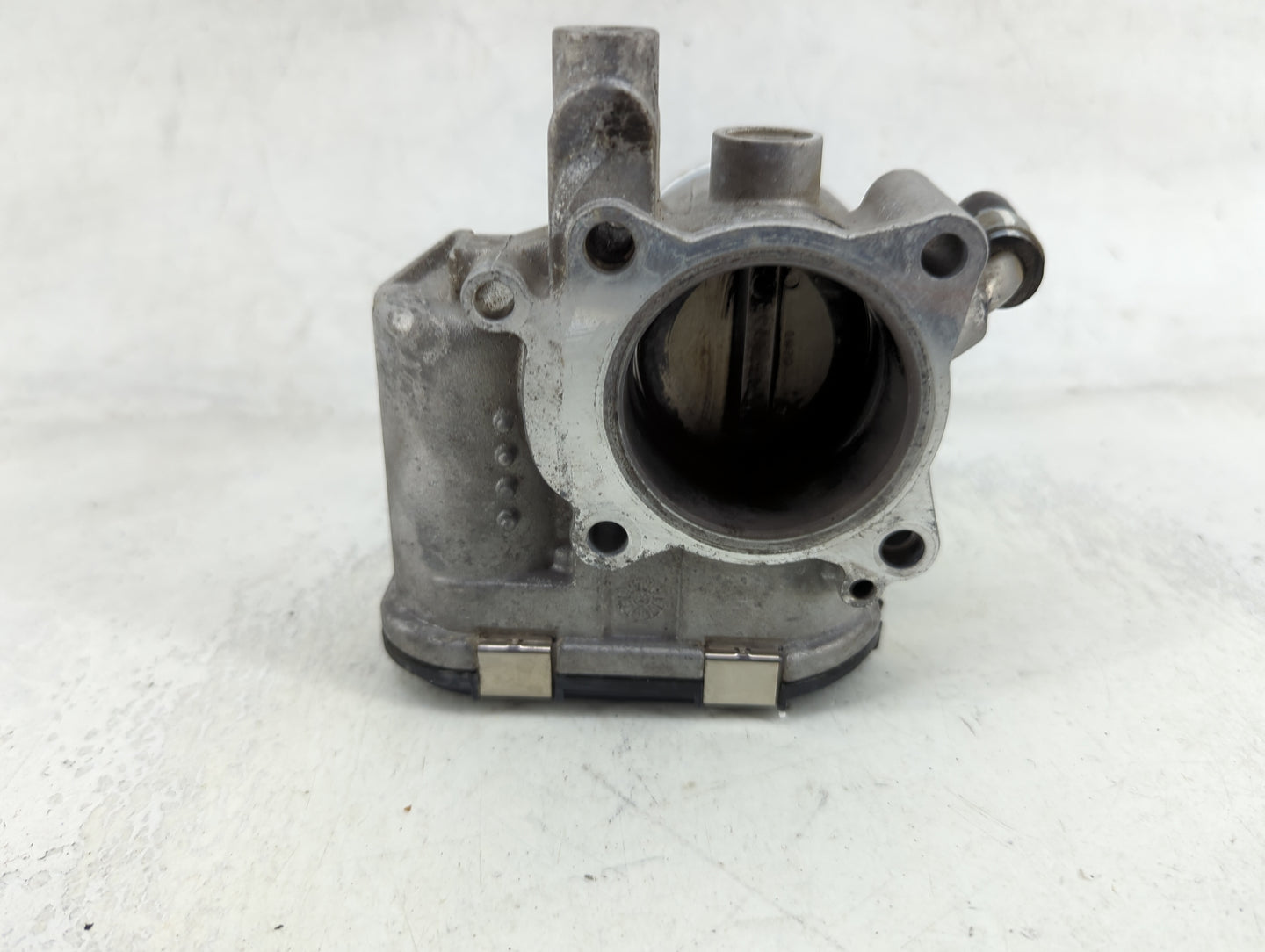 2017-2020 Hyundai Ioniq Throttle Body P/N:35100-03HA0 0 280 750 680 Fits Fits 2017 2018 2019 2020 2021 2022 OEM Used Auto Pa
