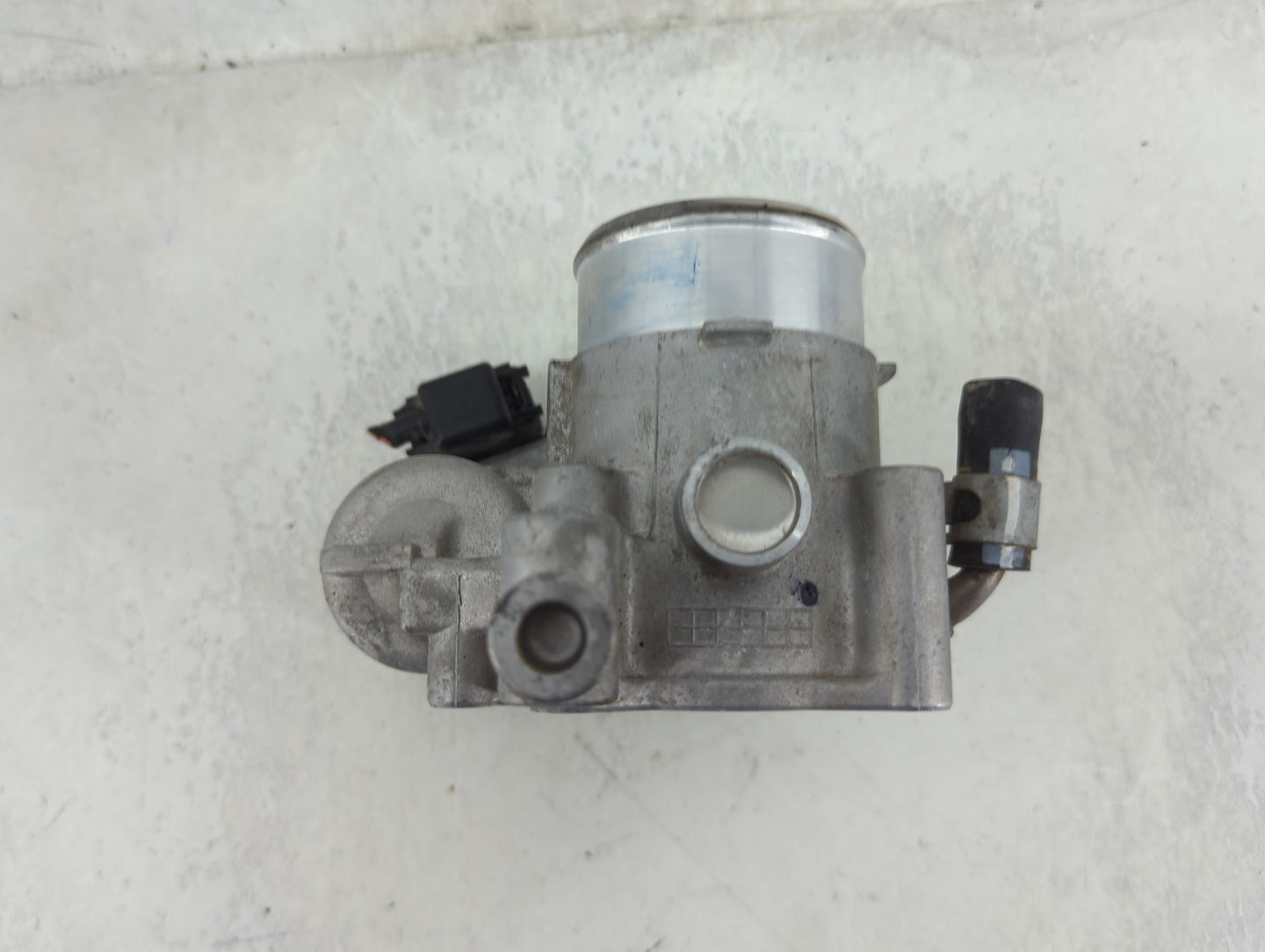 2017-2020 Hyundai Ioniq Throttle Body P/N:35100-03HA0 0 280 750 680 Fits Fits 2017 2018 2019 2020 2021 2022 OEM Used Auto Pa