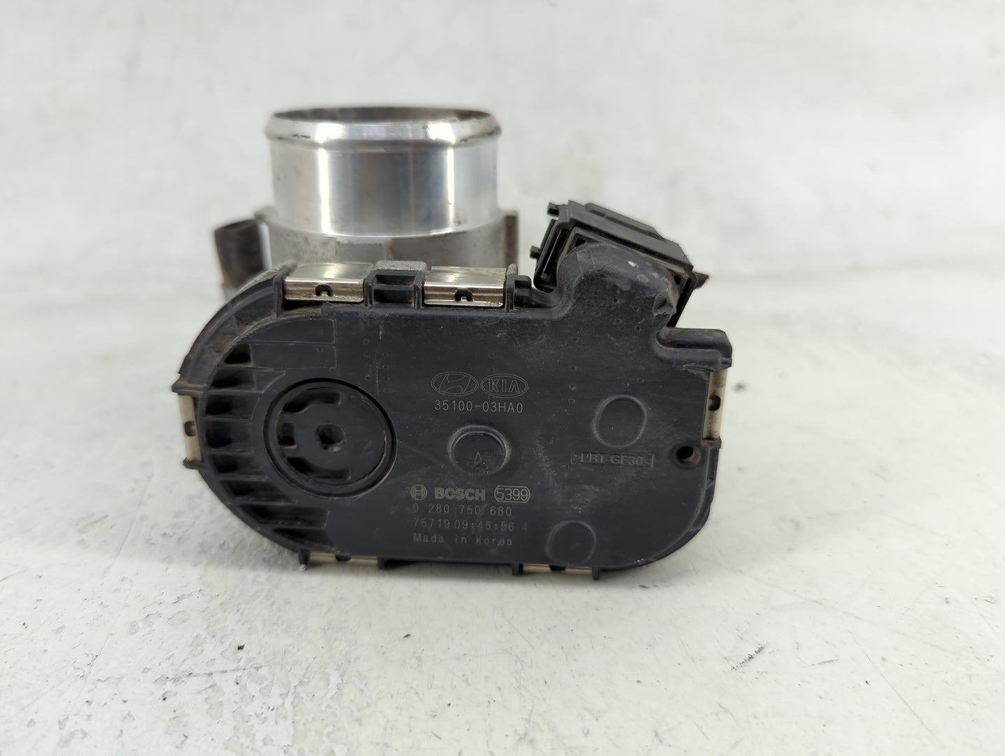 2017-2020 Hyundai Ioniq Throttle Body P/N:35100-03HA0 0 280 750 680 Fits Fits 2017 2018 2019 2020 2021 2022 OEM Used Auto Pa