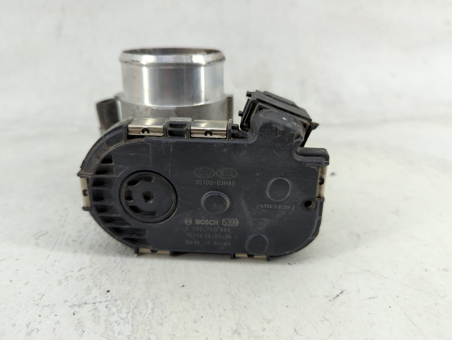2017-2020 Hyundai Ioniq Throttle Body P/N:35100-03HA0 0 280 750 680 Fits Fits 2017 2018 2019 2020 2021 2022 OEM Used Auto Pa