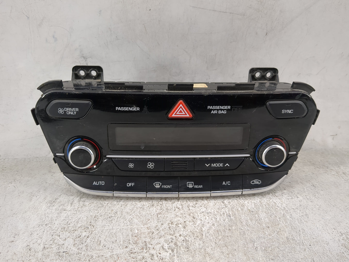 2017-2019 Hyundai Ioniq Climate Control Module Temperature AC/Heater Replacement P/N:97250-G2070WMP Fits Fits 2017 2018 2019