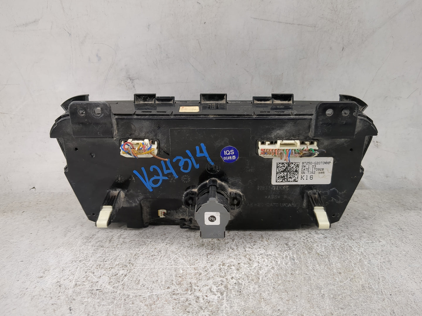 2017-2019 Hyundai Ioniq Climate Control Module Temperature AC/Heater Replacement P/N:97250-G2070WMP Fits Fits 2017 2018 2019