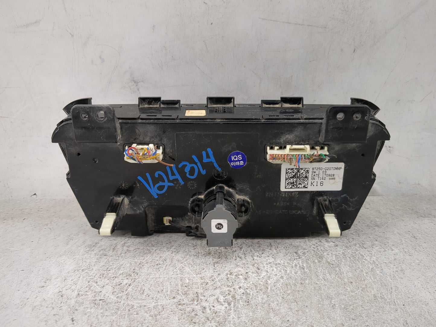 2017-2019 Hyundai Ioniq Climate Control Module Temperature AC/Heater Replacement P/N:97250-G2070WMP Fits Fits 2017 2018 2019