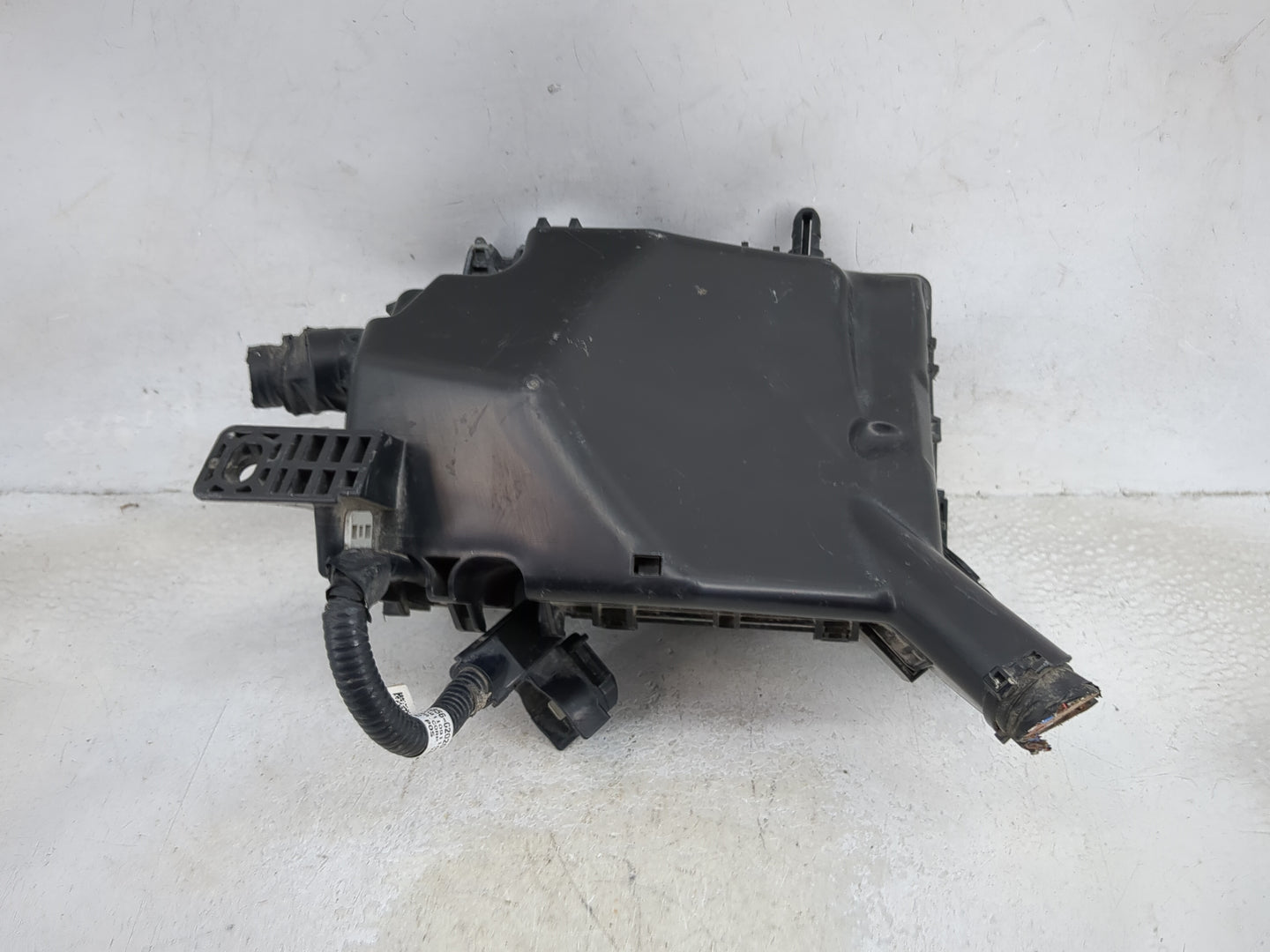 2017-2018 Hyundai Ioniq Fusebox Fuse Box Panel Relay Module P/N:91950-G2921 18980-09620, 18980-09610 Fits Fits 2017 2018 OEM