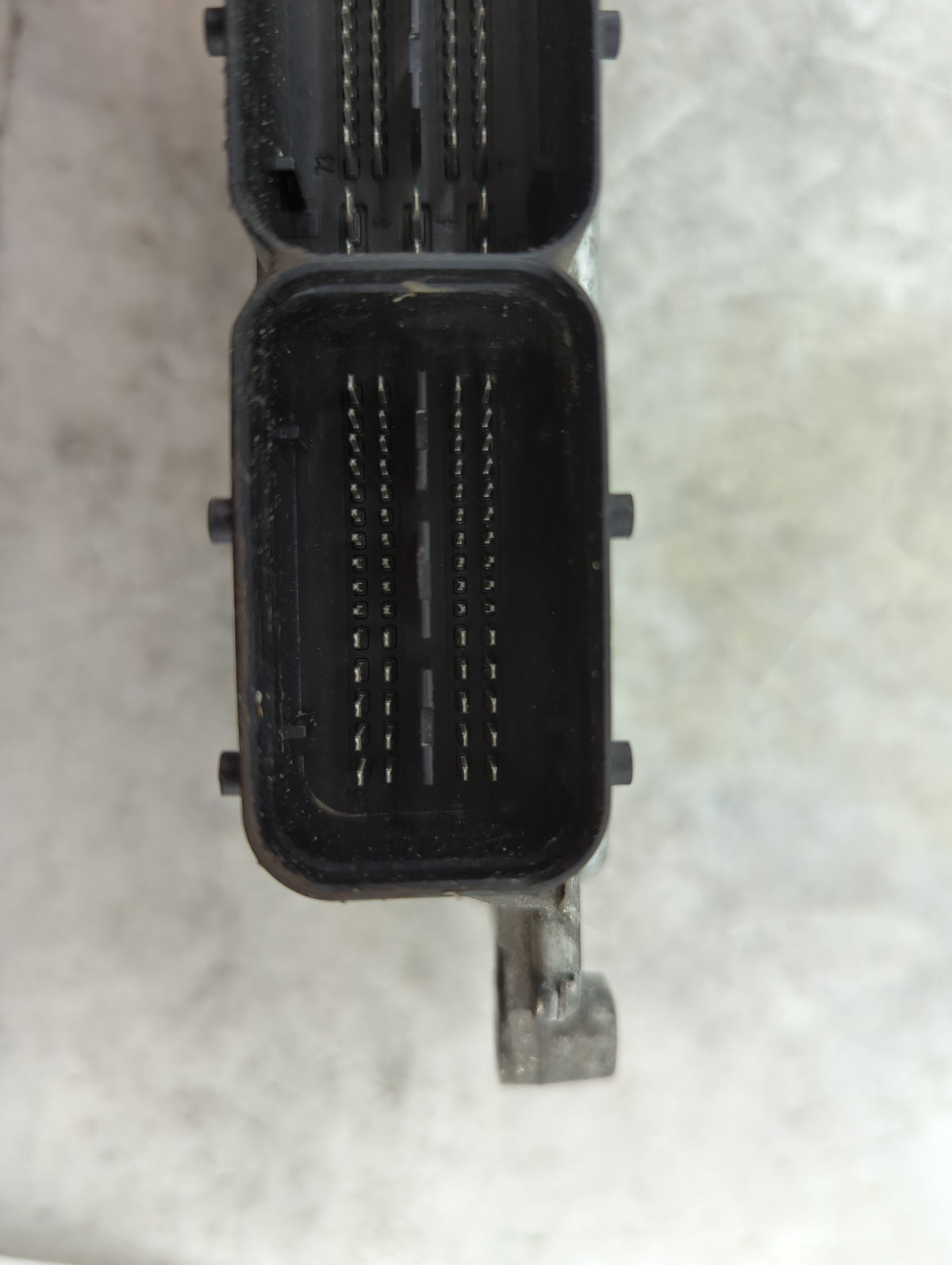 2017-2020 Hyundai Ioniq PCM Engine Control Computer ECU ECM PCU OEM P/N:39101-03HM4 39110-03HM4 Fits Fits 2017 2018 2019 202
