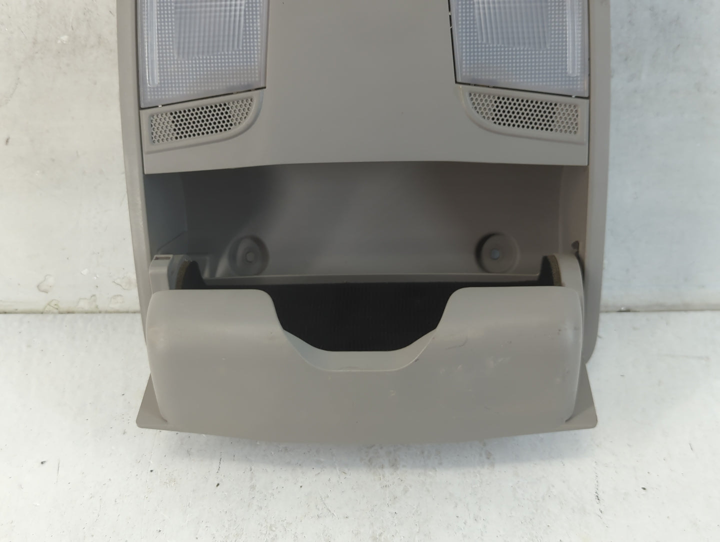 2017-2020 Hyundai Ioniq Overhead Roof Console 916040 - Oemusedautoparts1.com