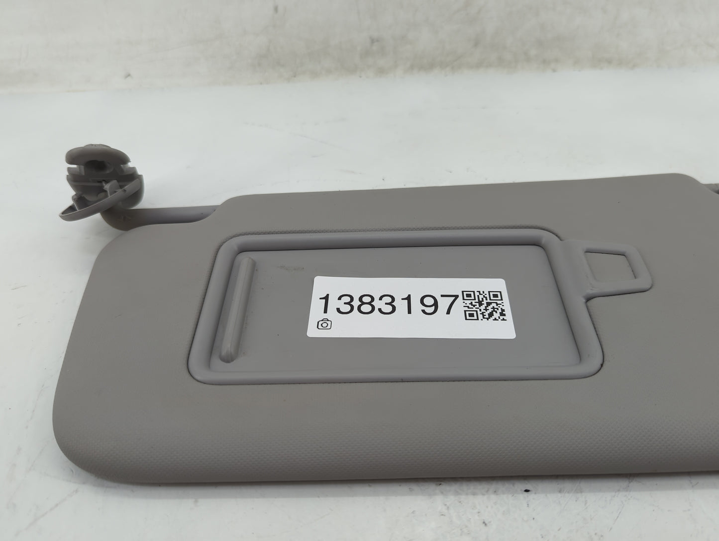 2018-2021 Hyundai Kona Sun Visor Shade Replacement Driver Left Mirror Fits Fits 2018 2019 2020 2021 OEM Used Auto Parts - Oe
