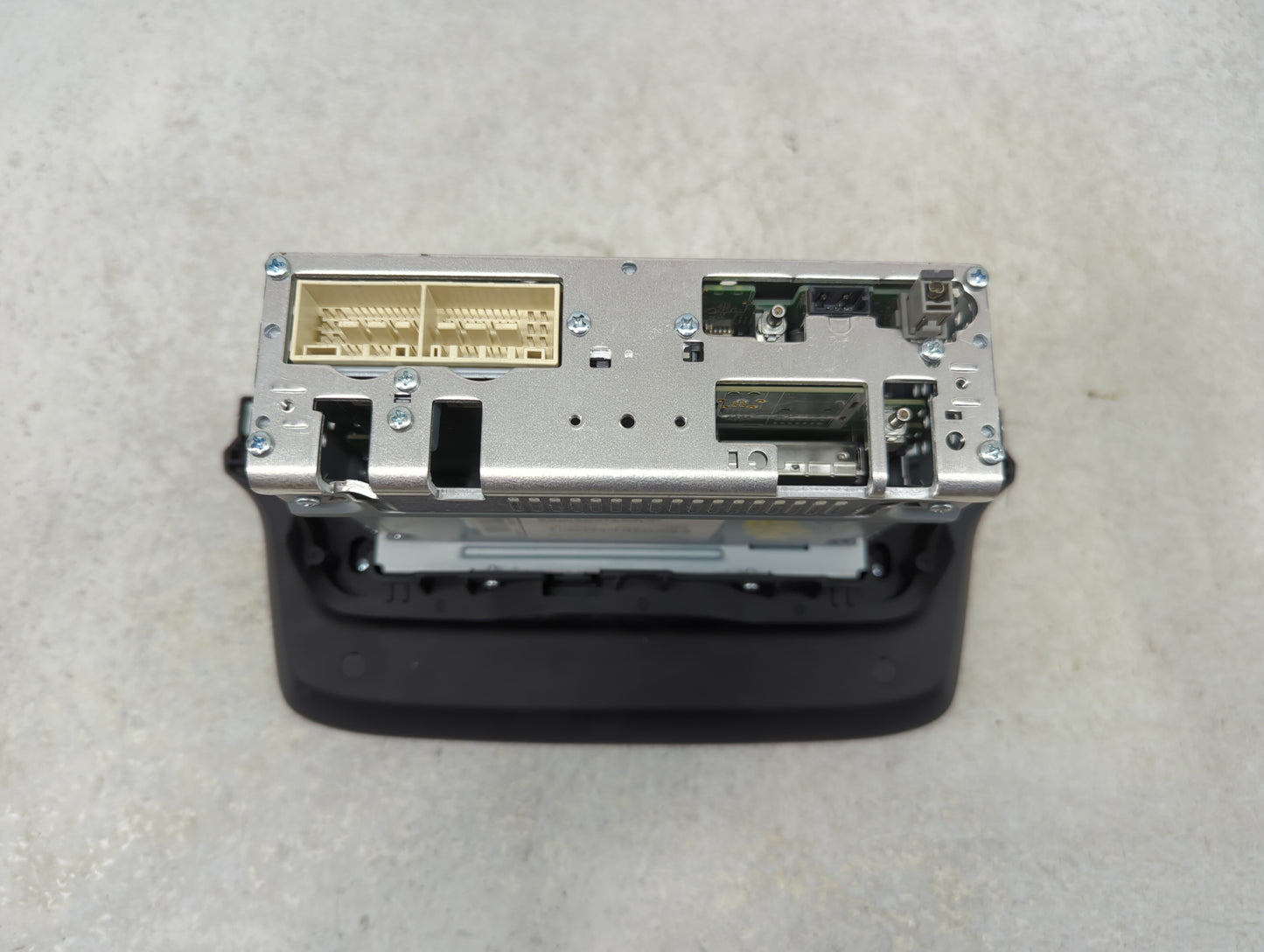 2018-2021 Hyundai Kona Radio AM FM Cd Player Receiver Replacement P/N:96160-J9110TMT Fits Fits 2018 2019 2020 2021 OEM Used 