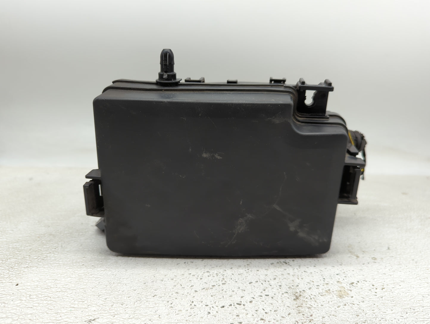 2018-2021 Hyundai Kona Fusebox Fuse Box Panel Relay Module P/N:91227-J9250 Fits Fits 2018 2019 2020 2021 OEM Used Auto Parts