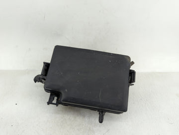 2018-2021 Hyundai Kona Fusebox Fuse Box Panel Relay Module P/N:91229 J9510 Fits Fits 2018 2019 2020 2021 OEM Used Auto Parts