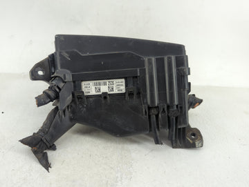 2018-2021 Hyundai Kona Fusebox Fuse Box Panel Relay Module P/N:91229 J9510 Fits Fits 2018 2019 2020 2021 OEM Used Auto Parts