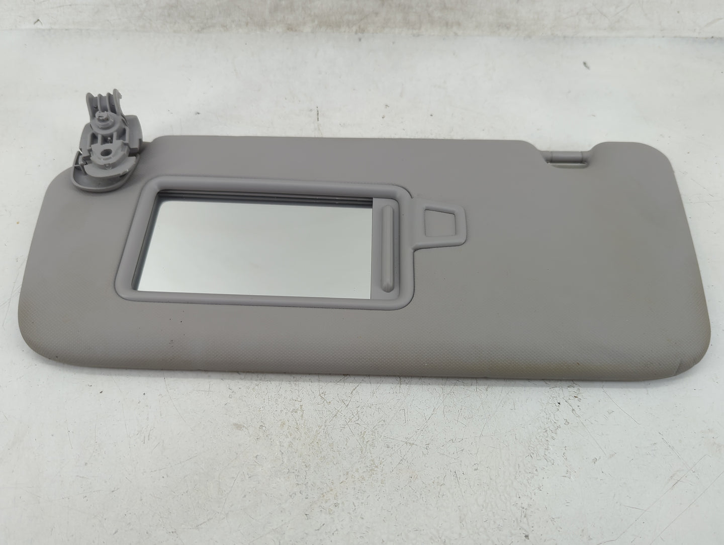 2018-2021 Hyundai Kona Sun Visor Shade Replacement Driver Left Mirror Fits Fits 2018 2019 2020 2021 OEM Used Auto Parts - Oe