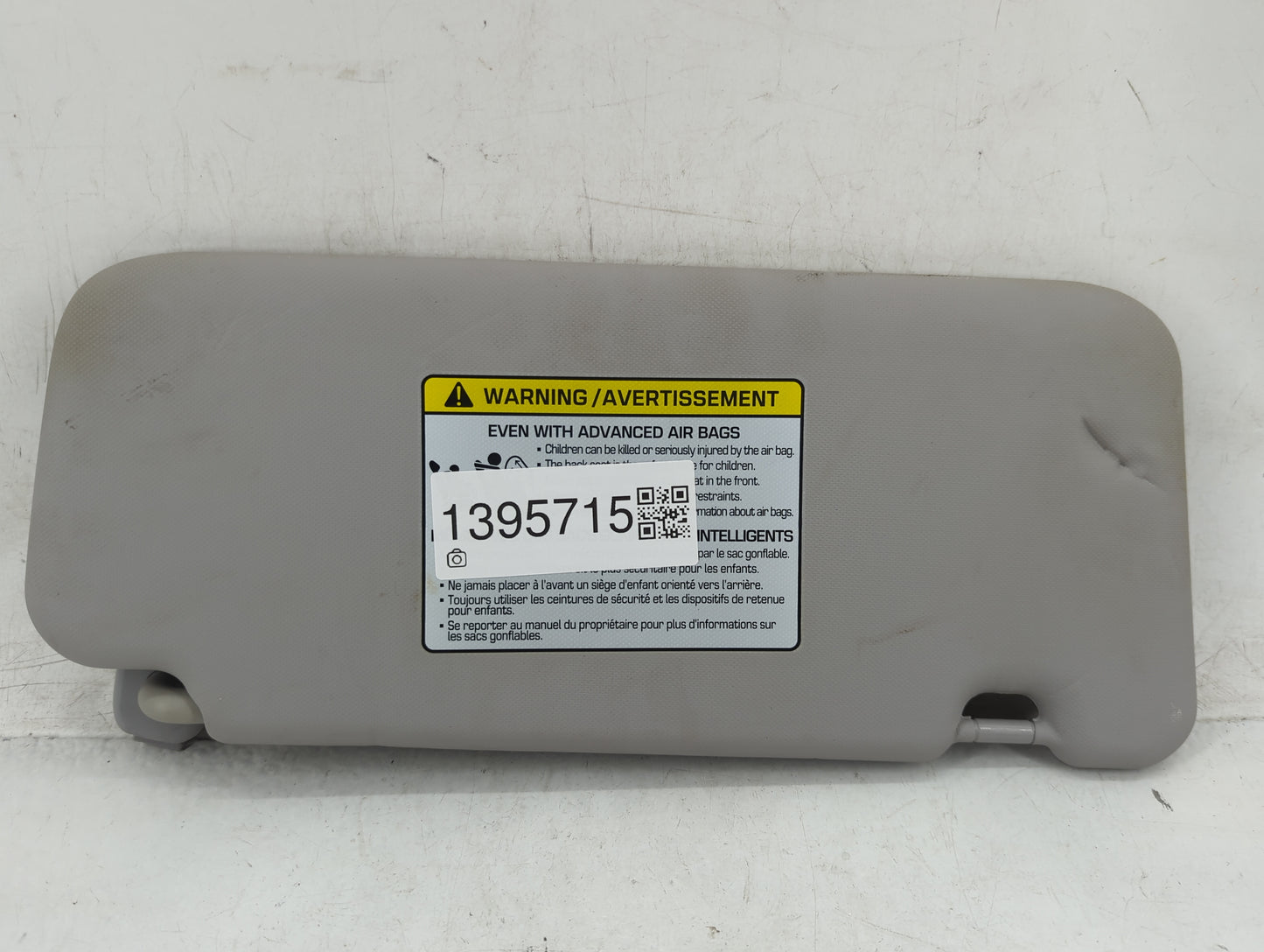 2018-2021 Hyundai Kona Sun Visor Shade Replacement Driver Left Mirror Fits Fits 2018 2019 2020 2021 OEM Used Auto Parts - Oe