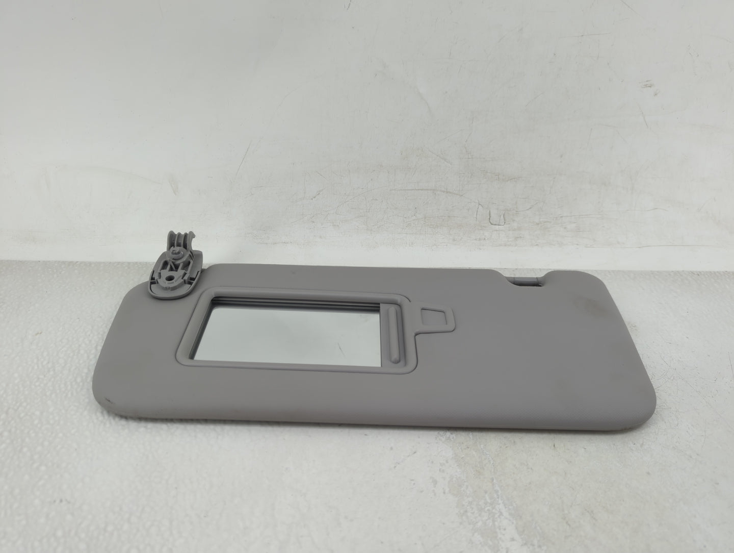 2018-2021 Hyundai Kona Sun Visor Shade Replacement Driver Left Mirror Fits Fits 2018 2019 2020 2021 OEM Used Auto Parts - Oe