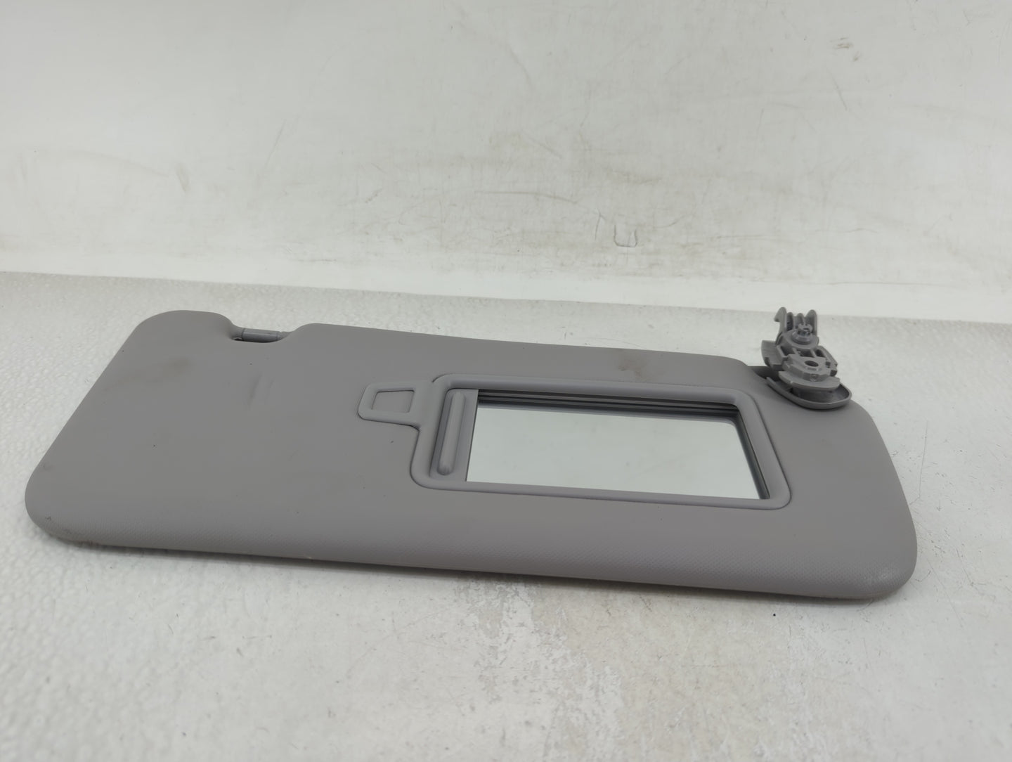 2018-2021 Hyundai Kona Sun Visor Shade Replacement Passenger Right Mirror Fits Fits 2018 2019 2020 2021 OEM Used Auto Parts 