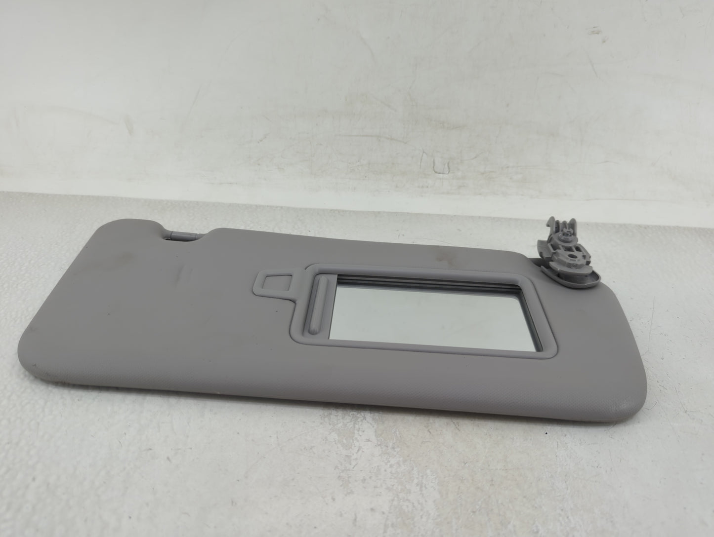 2018-2021 Hyundai Kona Sun Visor Shade Replacement Passenger Right Mirror Fits Fits 2018 2019 2020 2021 OEM Used Auto Parts 