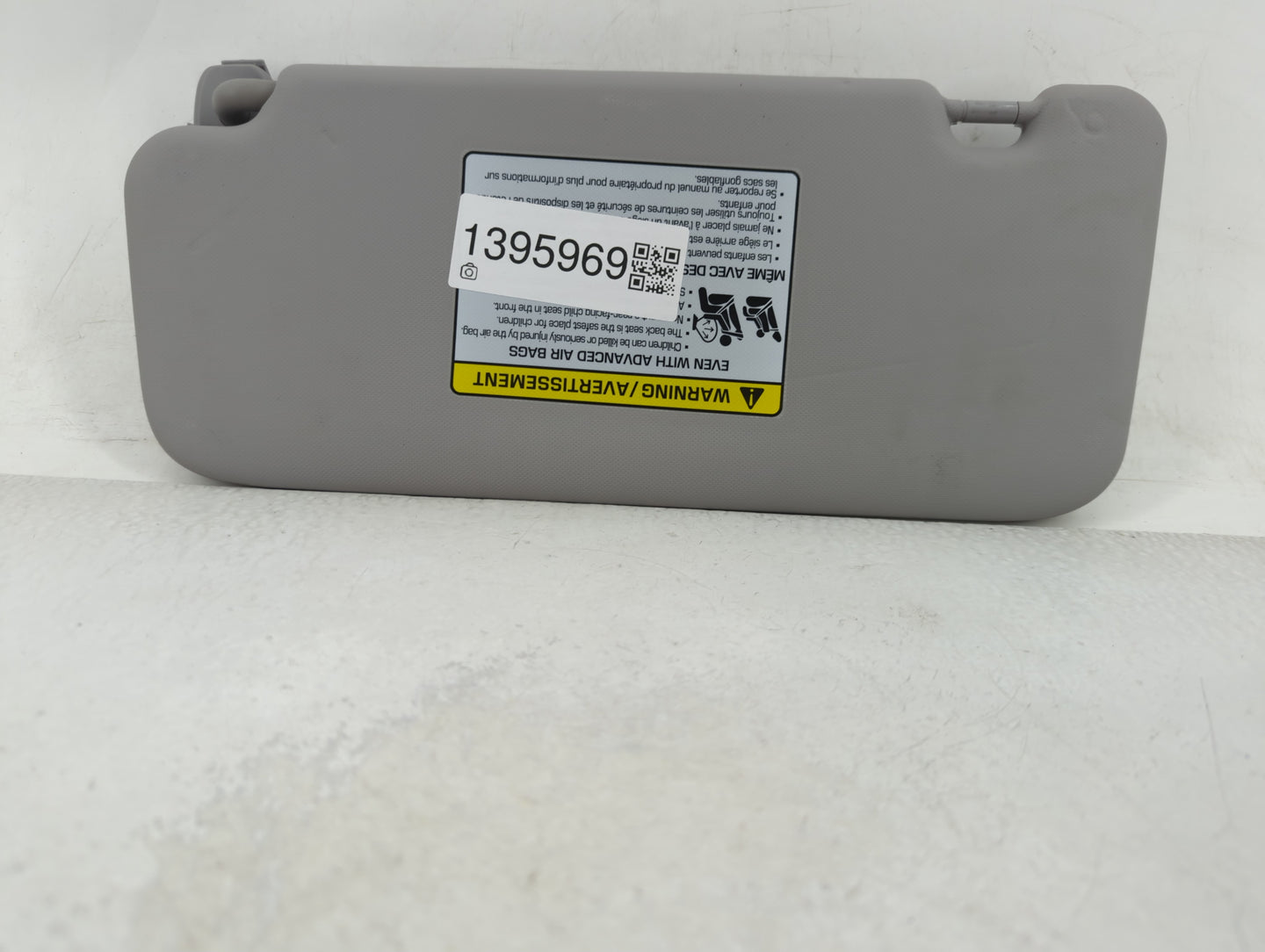 2018-2021 Hyundai Kona Sun Visor Shade Replacement Passenger Right Mirror Fits Fits 2018 2019 2020 2021 OEM Used Auto Parts 