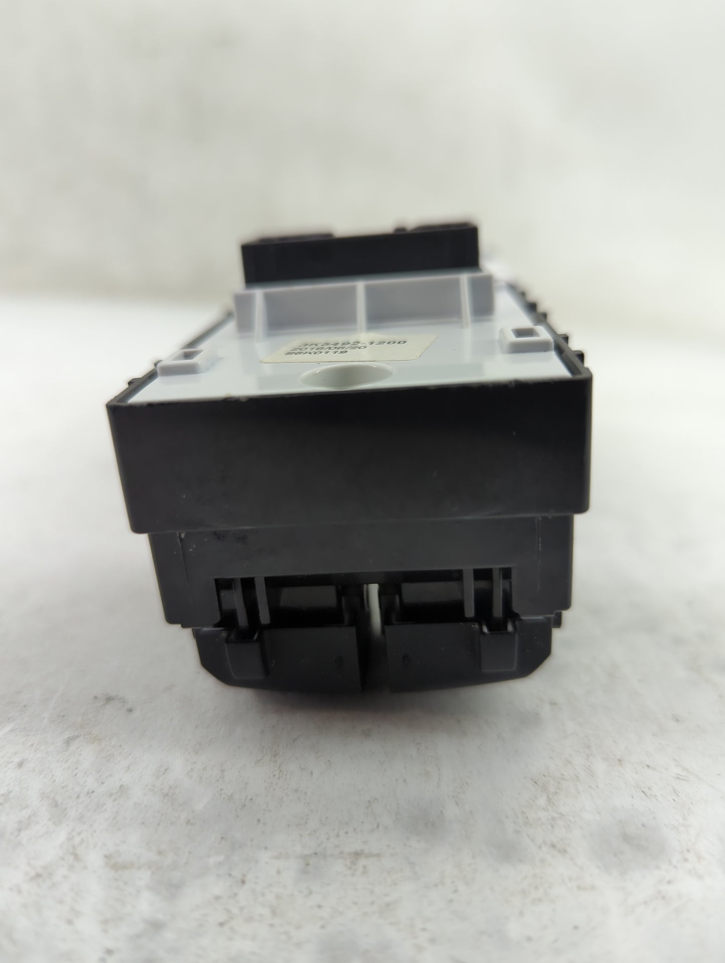 2018-2022 Hyundai Kona Master Power Window Switch Replacement Driver Side Left P/N:3K5492-1200 93570-J9200TMT Fits OEM Used 