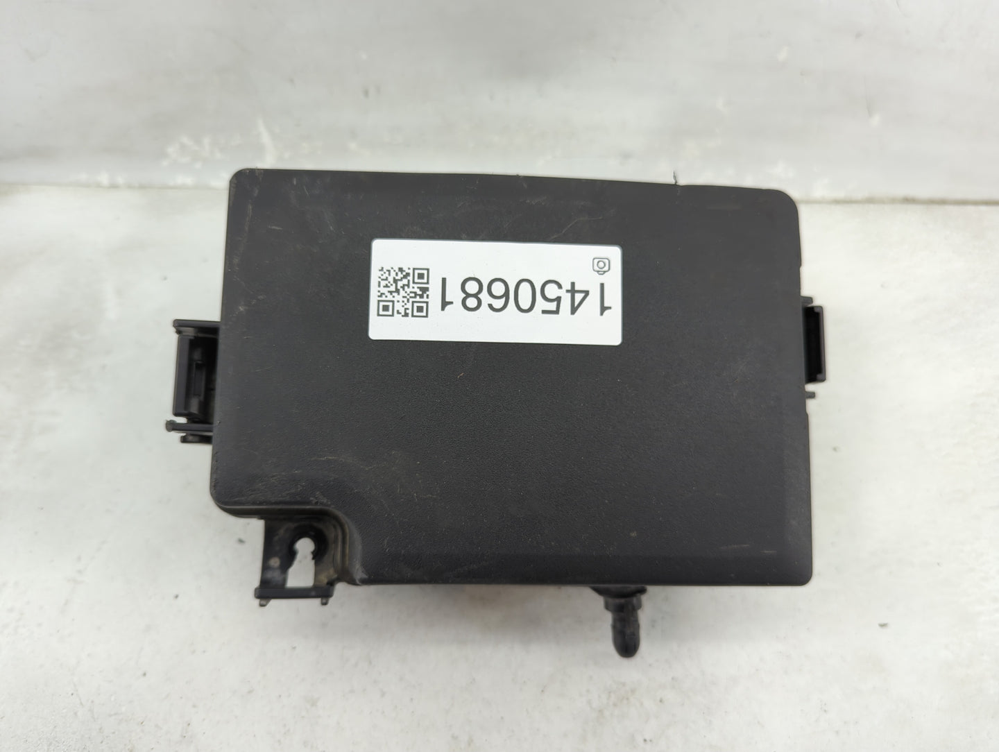 2018-2021 Hyundai Kona Fusebox Fuse Box Panel Relay Module P/N:91956-J9520 18980-09625, 18980-09636 Fits Fits 2018 2019 2020
