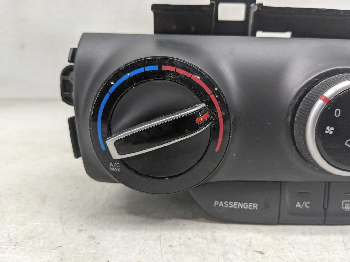 2018-2021 Hyundai Kona Climate Control Module Temperature AC/Heater Replacement P/N:97250-J9070 C20036-B070f Fits OEM Used A